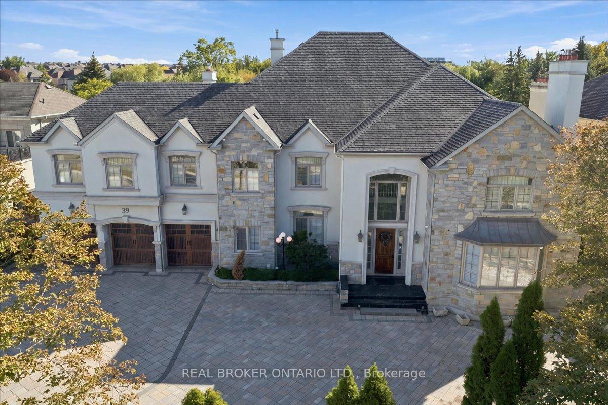 Photo of 39 Dewbourne Avenue