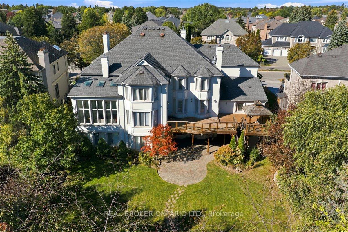 Photo 10 of 39 Dewbourne Avenue, Richmond Hill, Bayview Hill — HOMEH
