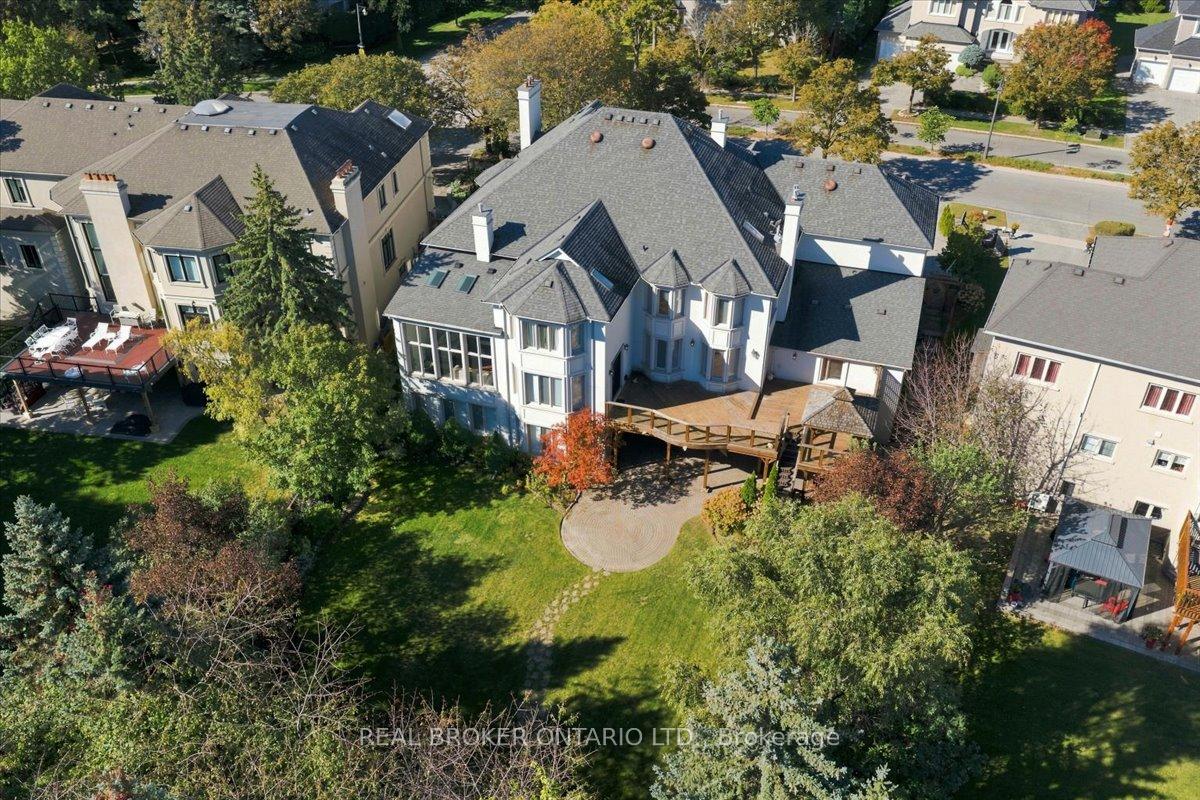 Photo 14 of 39 Dewbourne Avenue, Richmond Hill, Bayview Hill — HOMEH