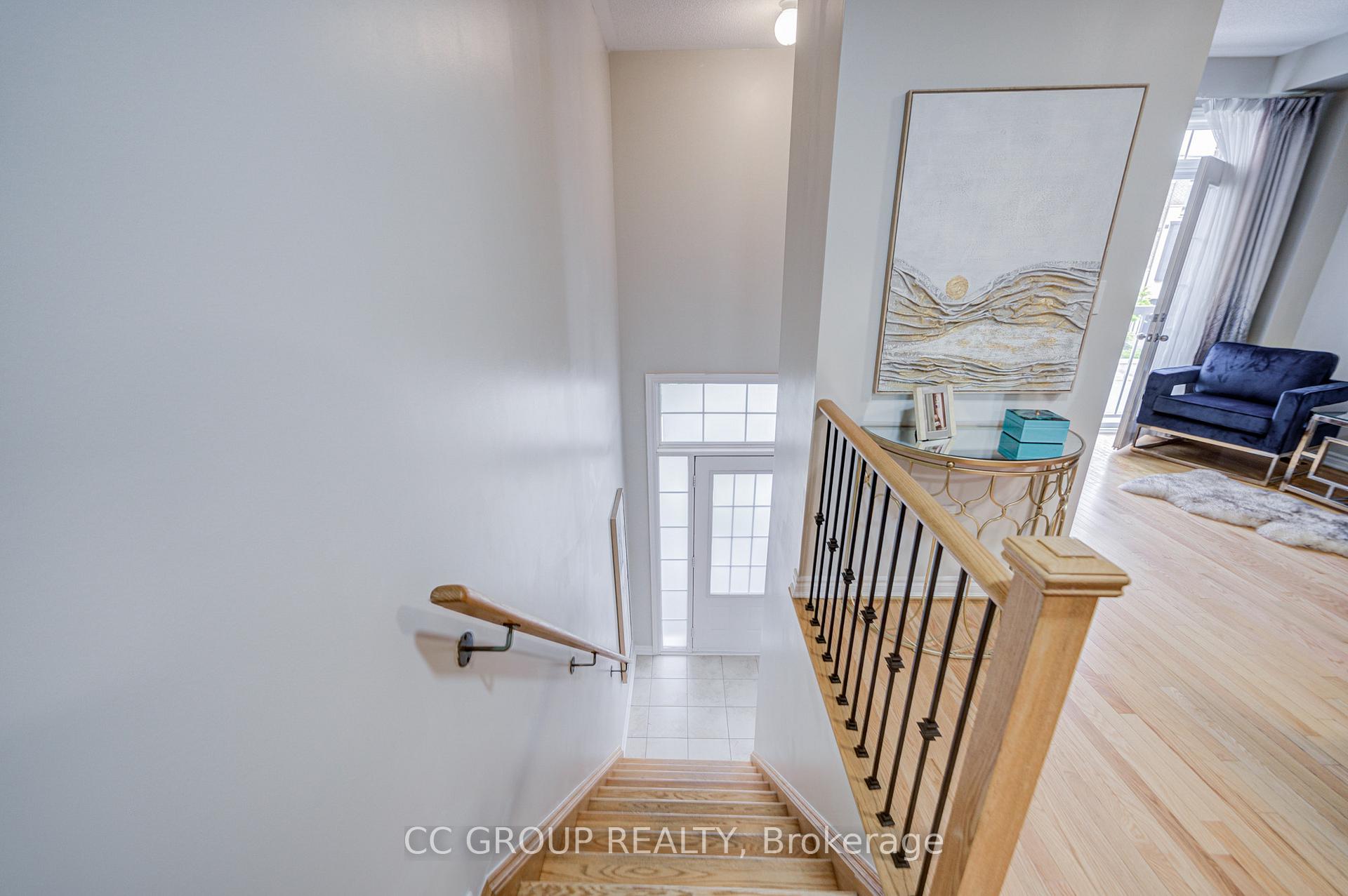 Photo 4 of 138 Farooq Boulevard S, Vaughan, Vellore Village — HOMEH
