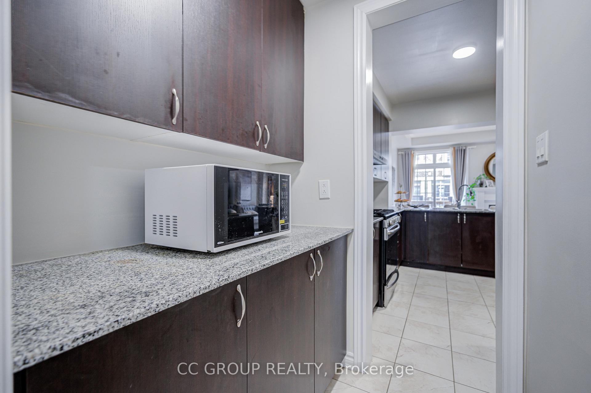 Photo 13 of 138 Farooq Boulevard S, Vaughan, Vellore Village — HOMEH
