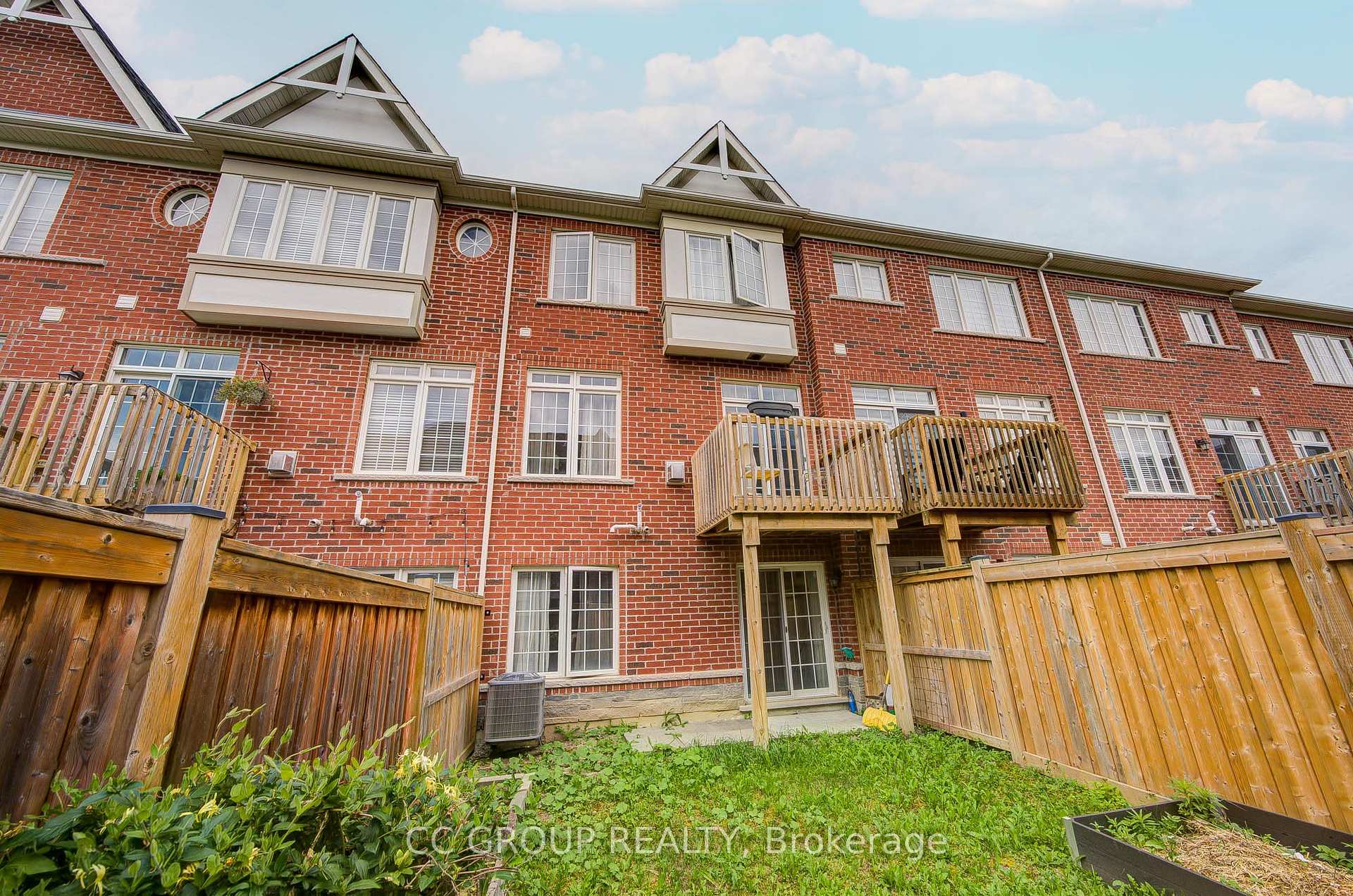 Photo 29 of 138 Farooq Boulevard S, Vaughan, Vellore Village — HOMEH
