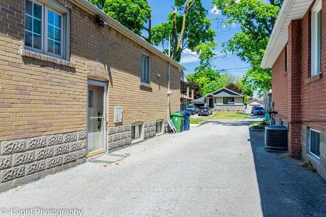 Photo 2 of 53 Savona Drive, Etobicoke, Alderwood — HOMEH