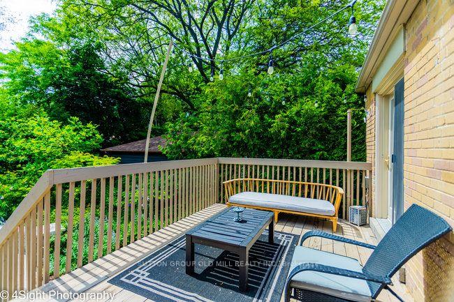 Photo 4 of 53 Savona Drive, Etobicoke, Alderwood — HOMEH