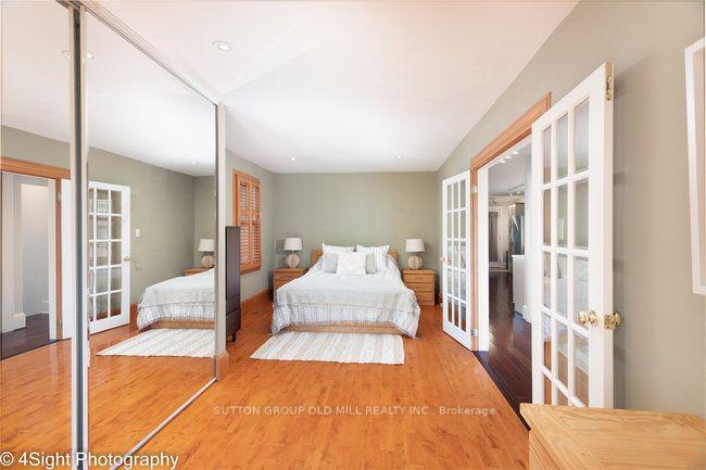 Photo 15 of 53 Savona Drive, Etobicoke, Alderwood — HOMEH