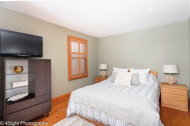 Photo 18 of 53 Savona Drive, Etobicoke, Alderwood — HOMEH