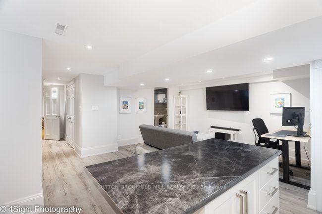 Photo 21 of 53 Savona Drive, Etobicoke, Alderwood — HOMEH