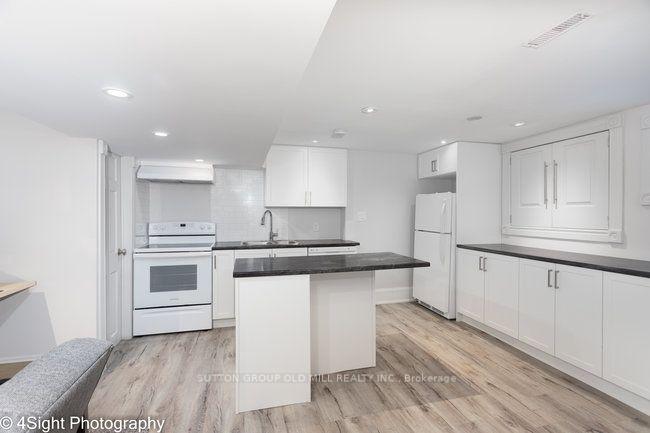 Photo 22 of 53 Savona Drive, Etobicoke, Alderwood — HOMEH