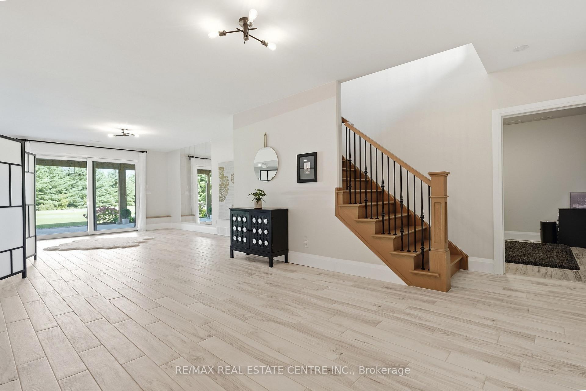 Photo 33 of Unit 7, 670 Bishopsgate Road, Brant, Paris — HOMEH