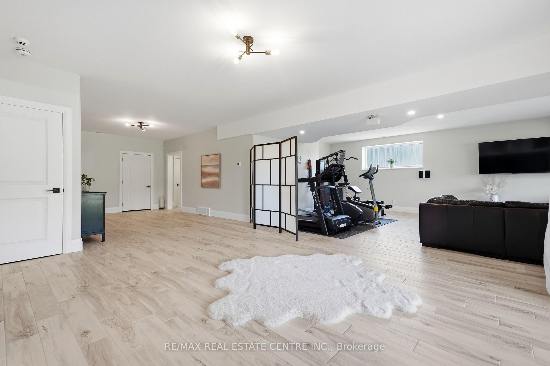Photo 36 of Unit 7, 670 Bishopsgate Road, Brant, Paris — HOMEH