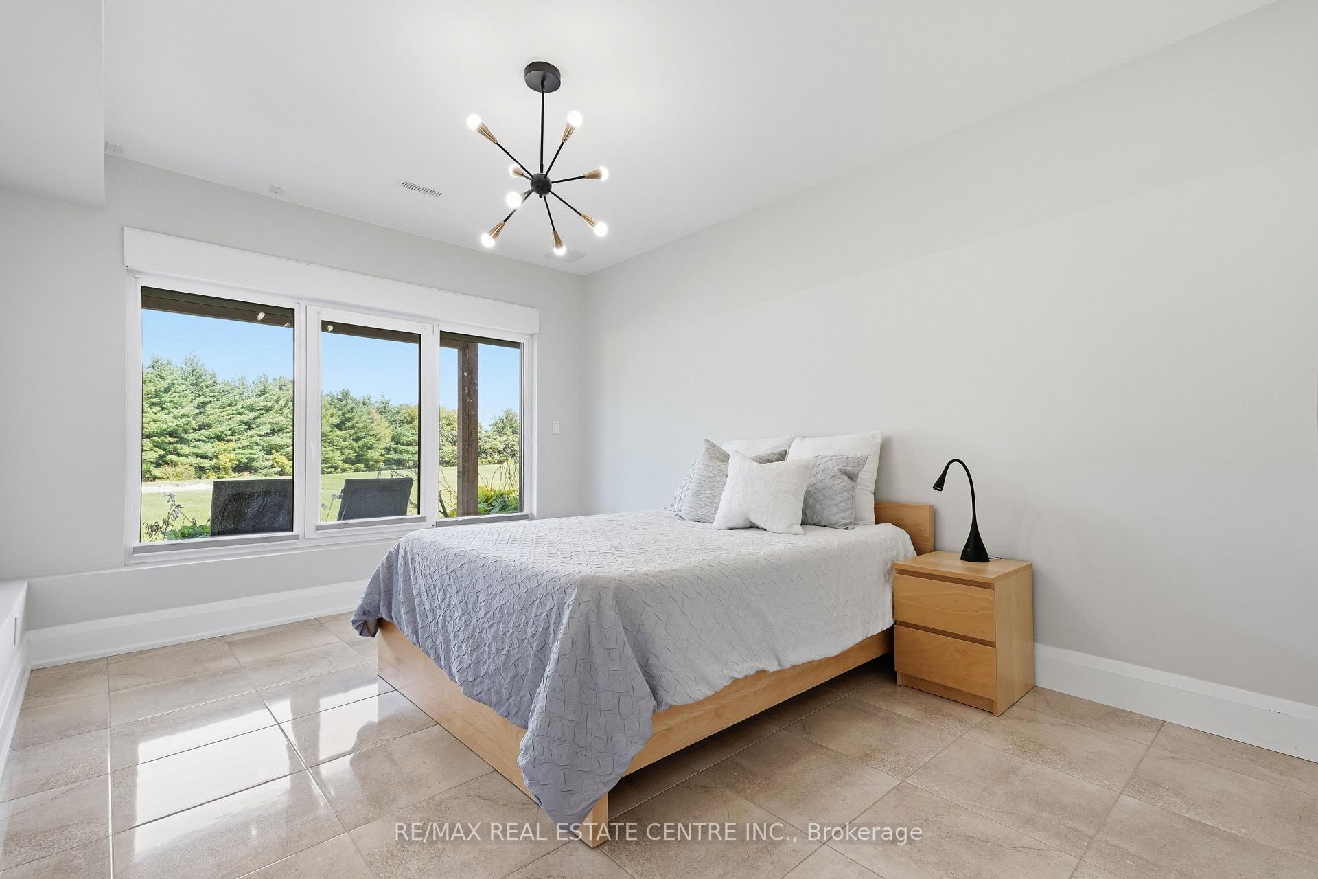 Photo 38 of Unit 7, 670 Bishopsgate Road, Brant, Paris — HOMEH