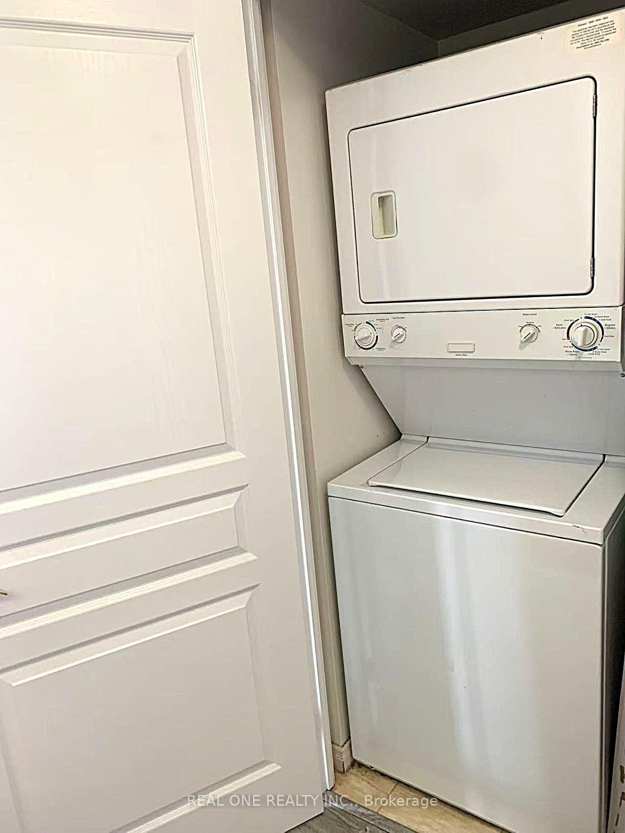 Photo 10 of Unit 1003, 55 Harrison Garden Boulevard, North York, Willowdale East — HOMEH