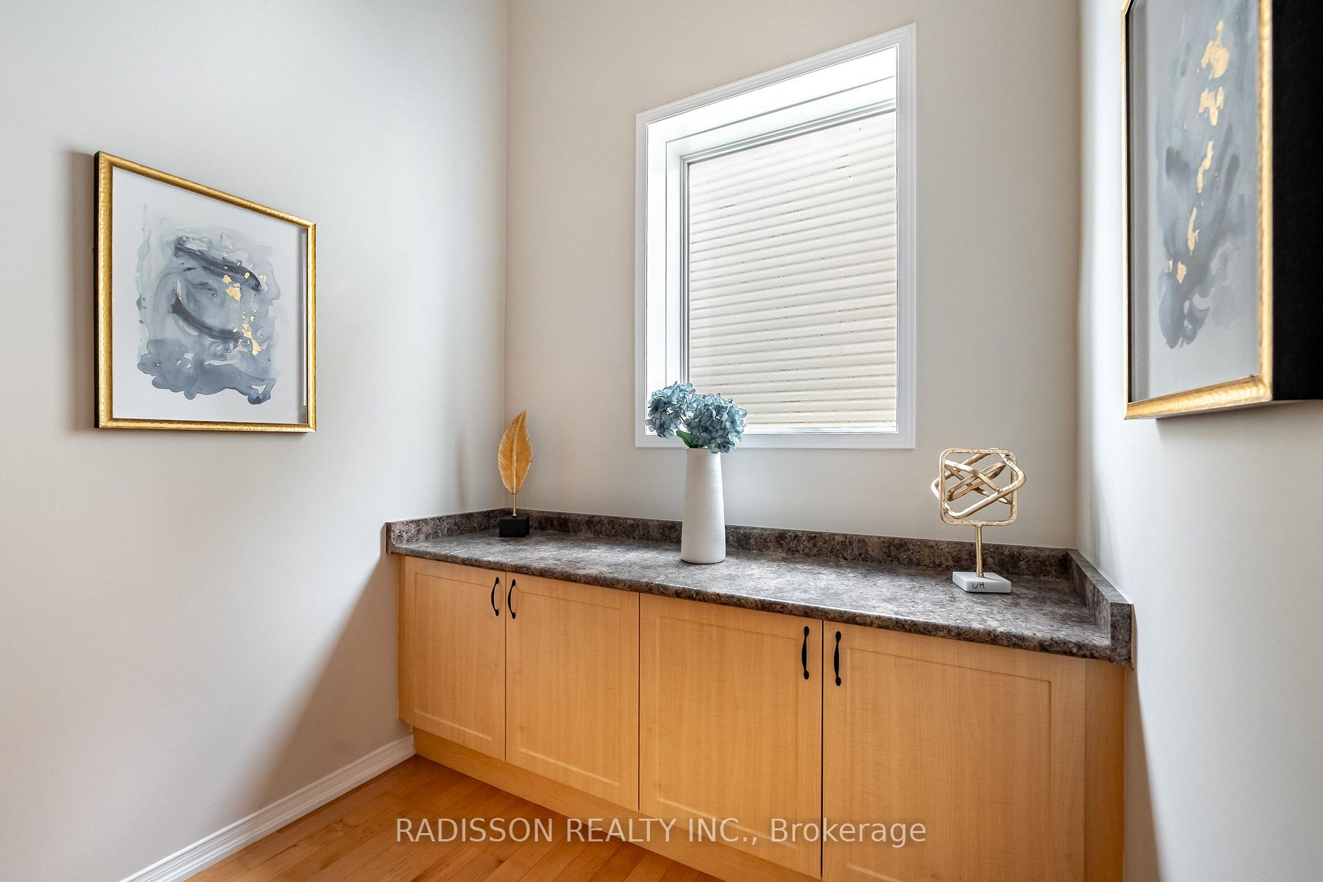 Photo 12 of 1679 Arborwood Drive, Oshawa, Taunton — HOMEH