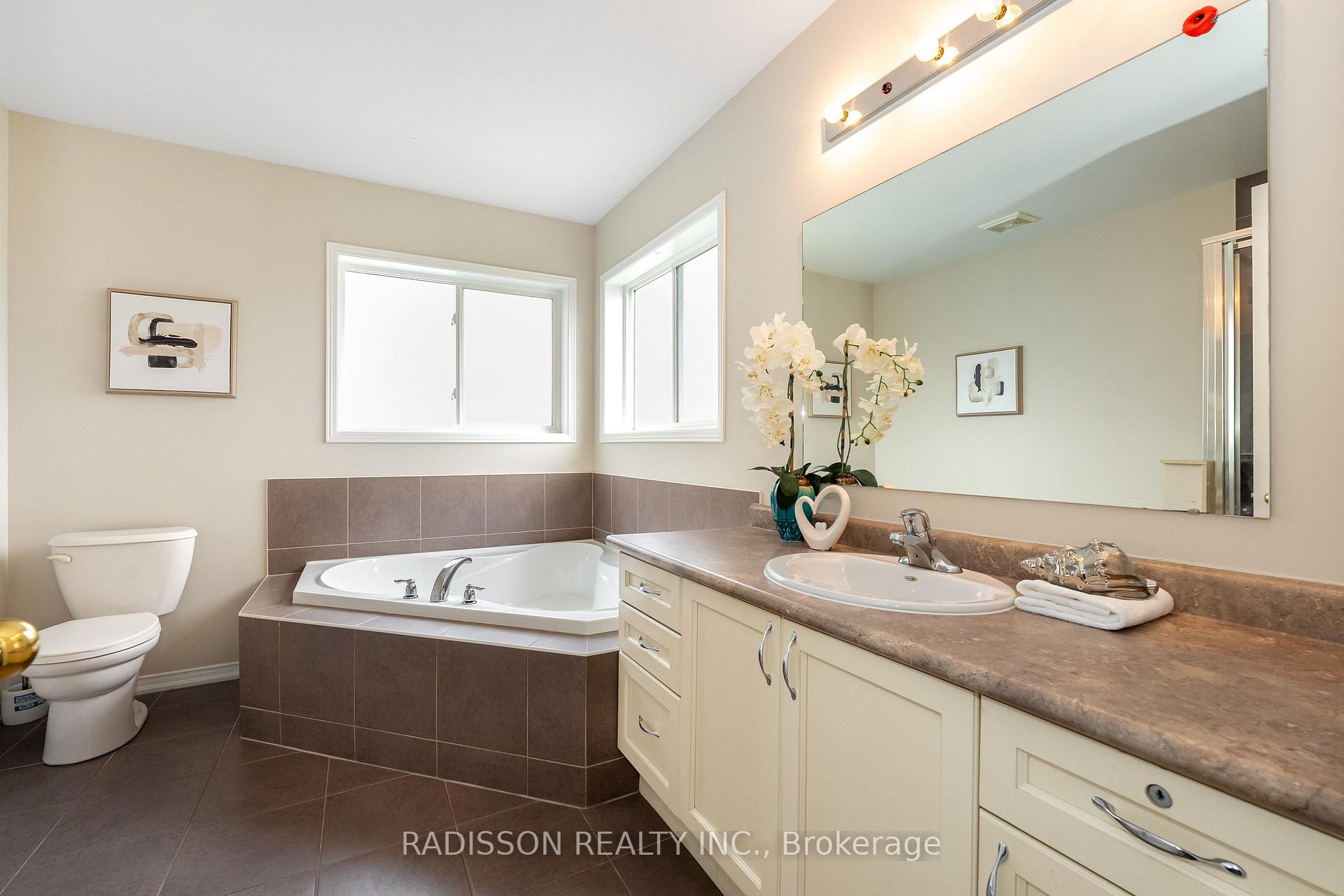 Photo 14 of 1679 Arborwood Drive, Oshawa, Taunton — HOMEH