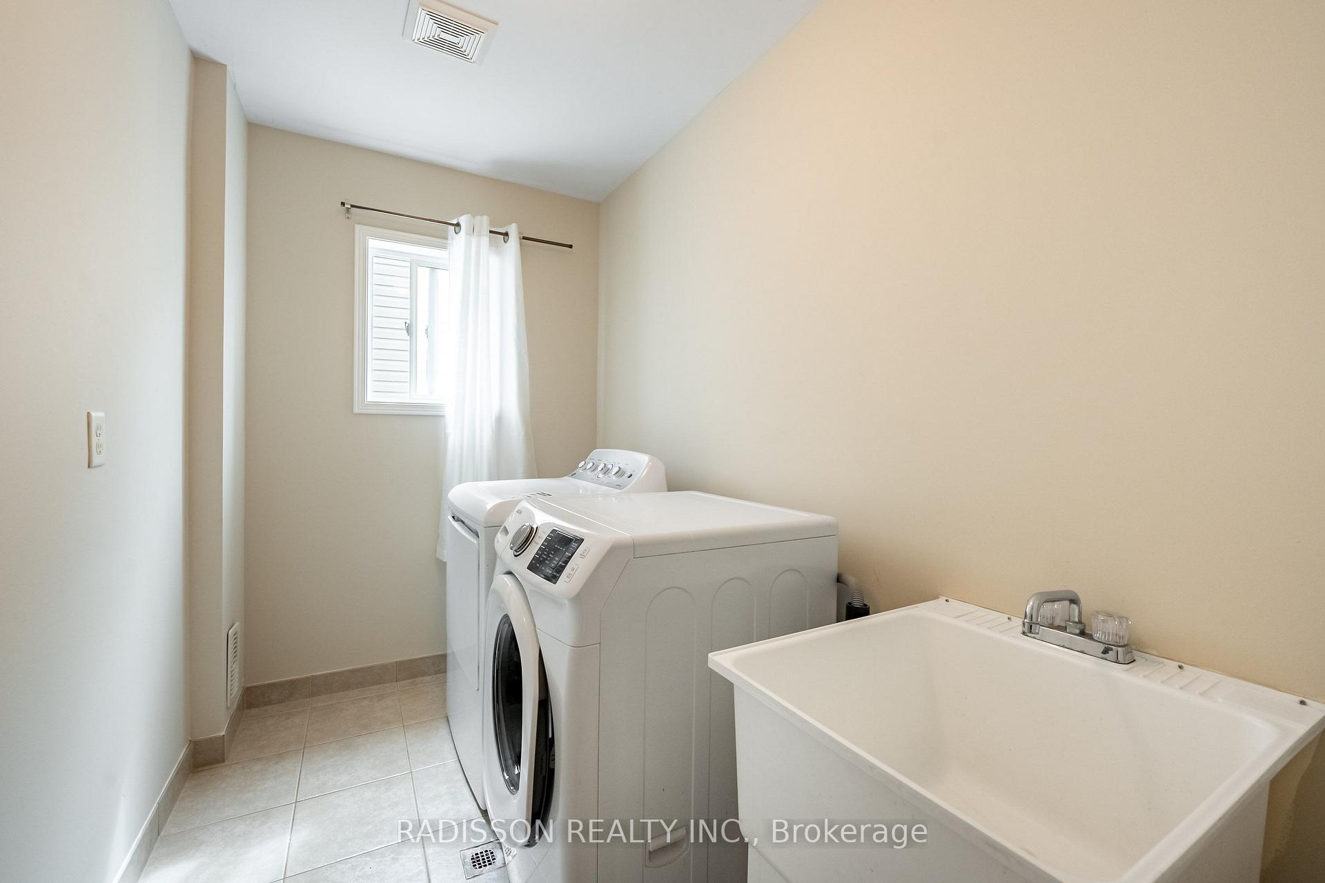 Photo 21 of 1679 Arborwood Drive, Oshawa, Taunton — HOMEH