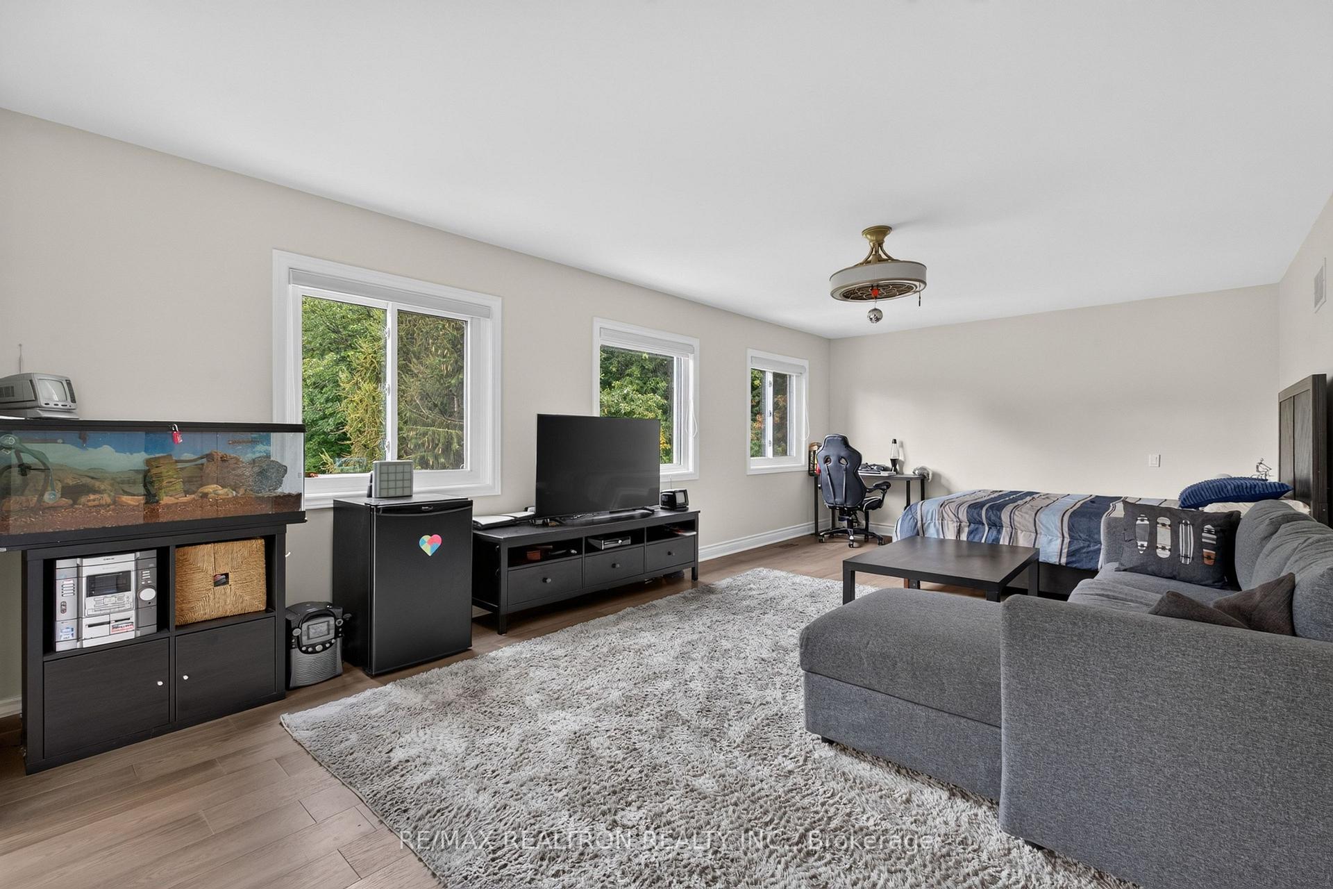Photo 66 of 37 Offord Crescent, Aurora, Bayview Southeast — HOMEH