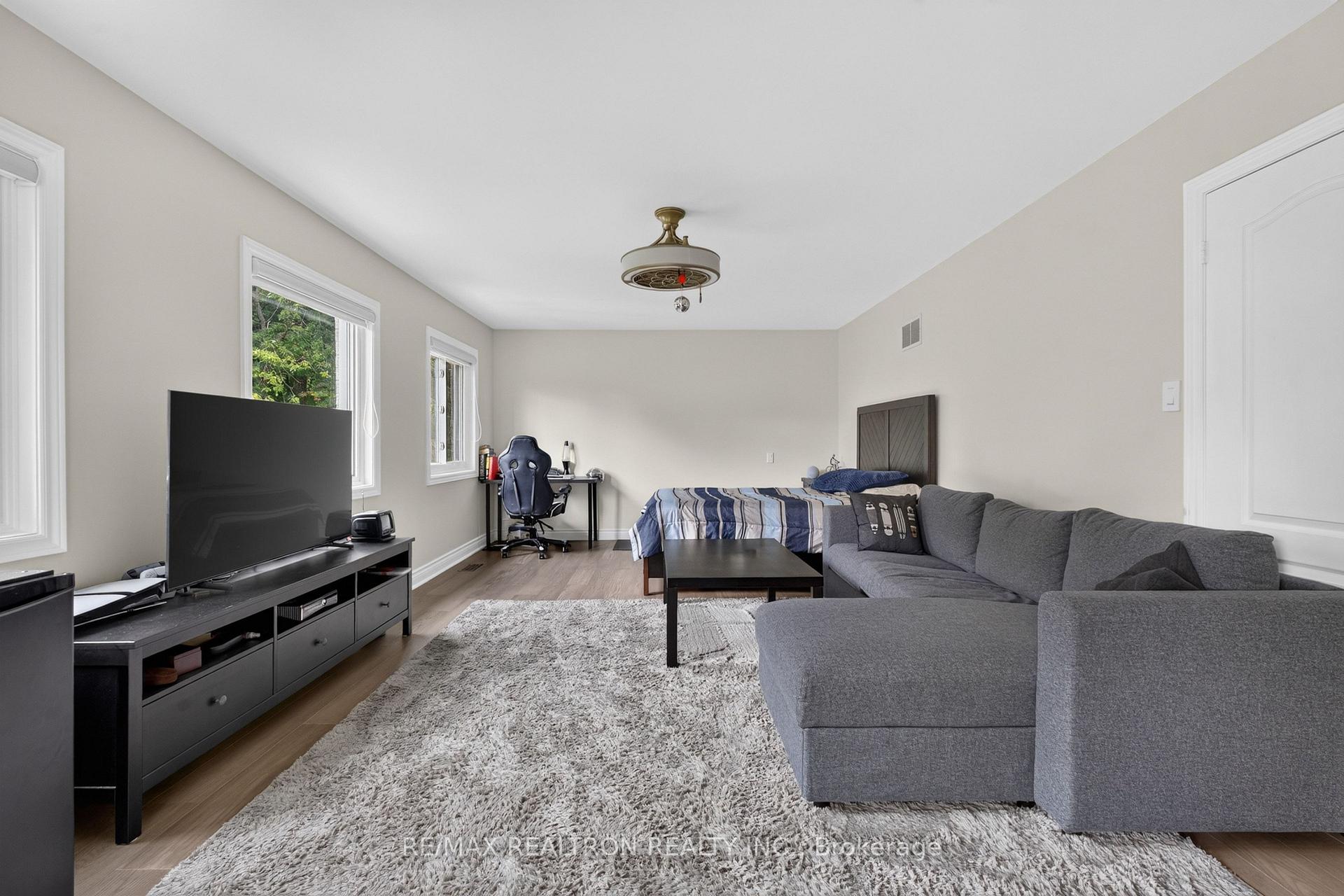 Photo 68 of 37 Offord Crescent, Aurora, Bayview Southeast — HOMEH