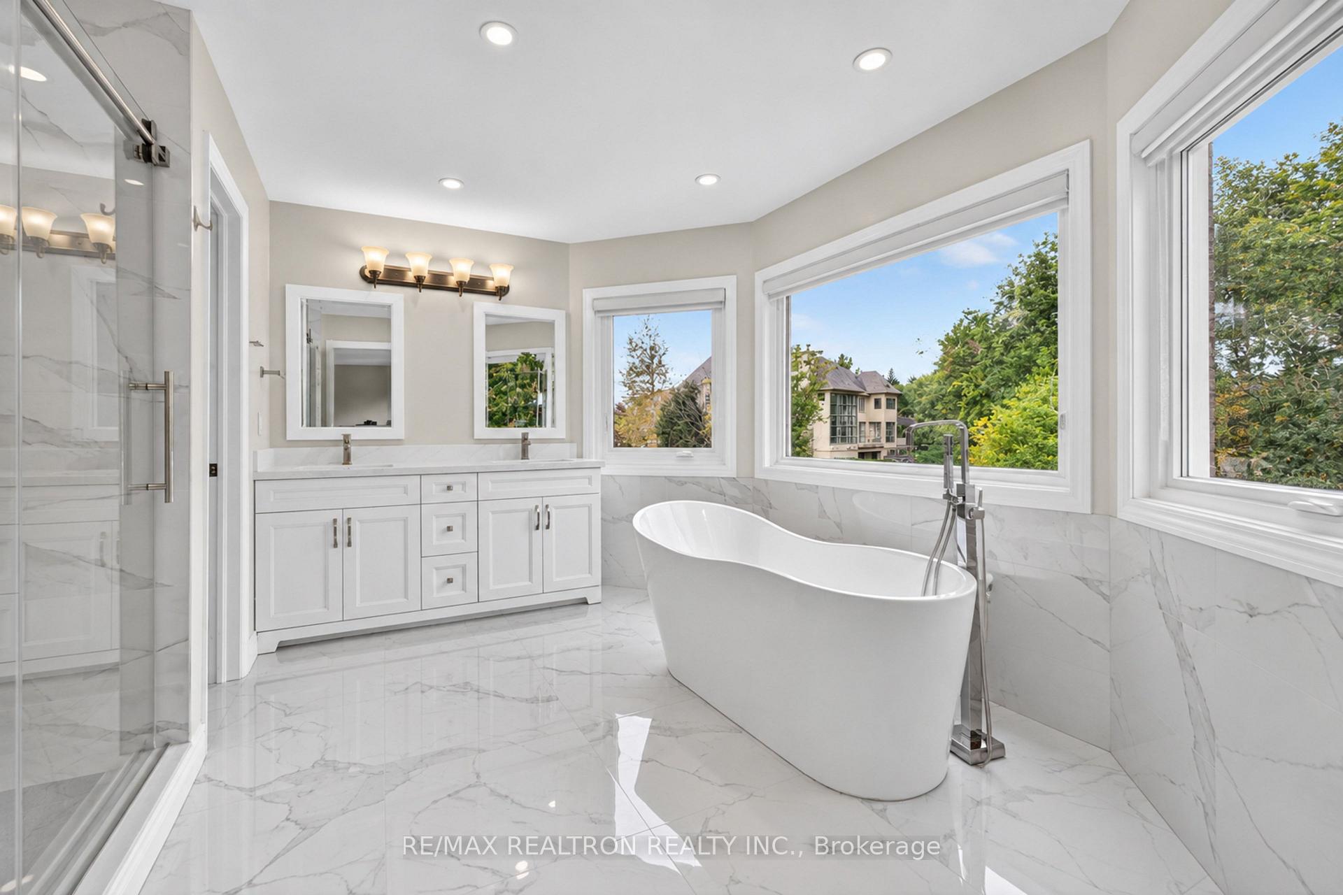 Photo 71 of 37 Offord Crescent, Aurora, Bayview Southeast — HOMEH