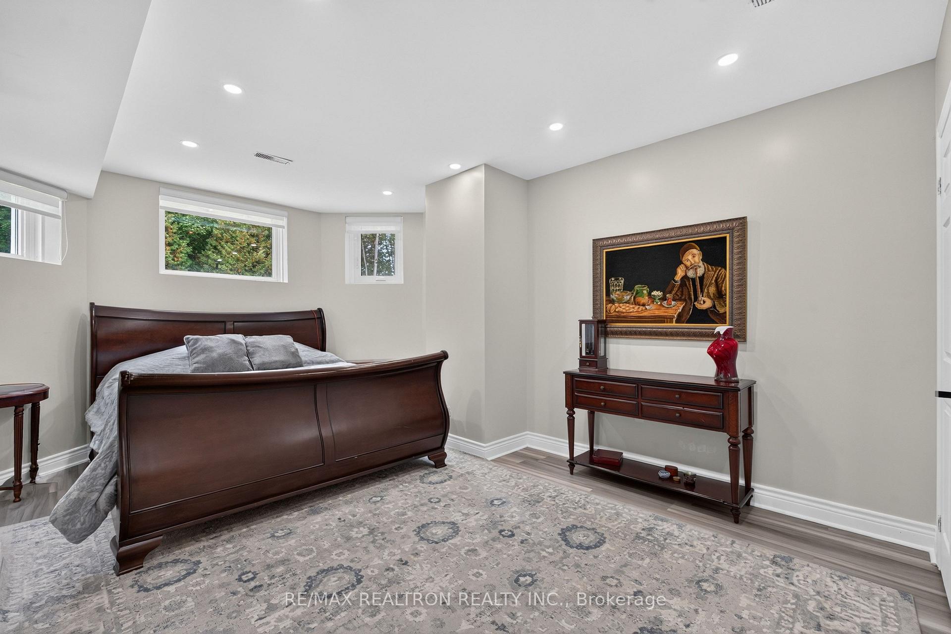Photo 83 of 37 Offord Crescent, Aurora, Bayview Southeast — HOMEH