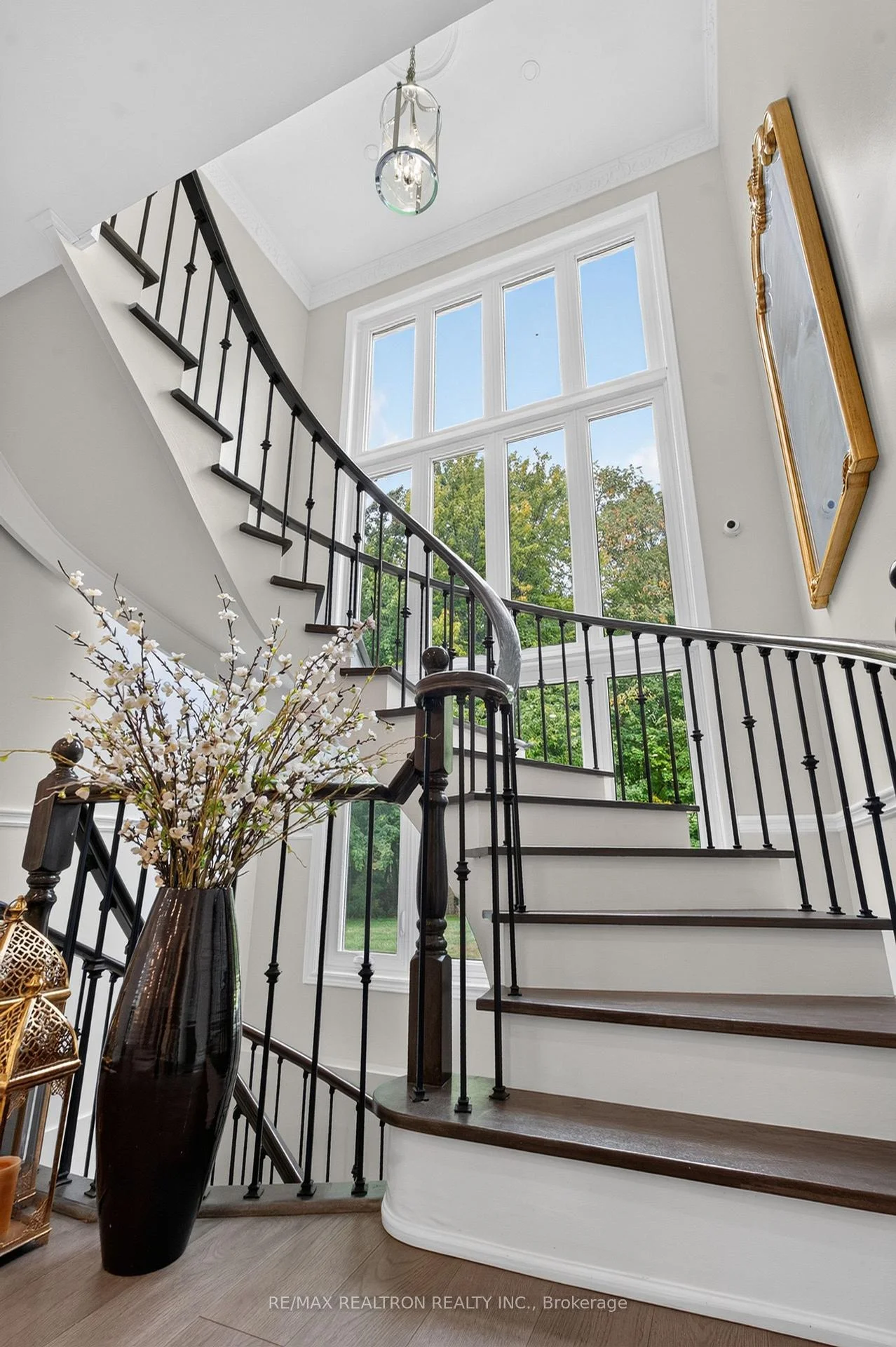 Photo 67 of 37 Offord Crescent, Aurora, Bayview Southeast — HOMEH