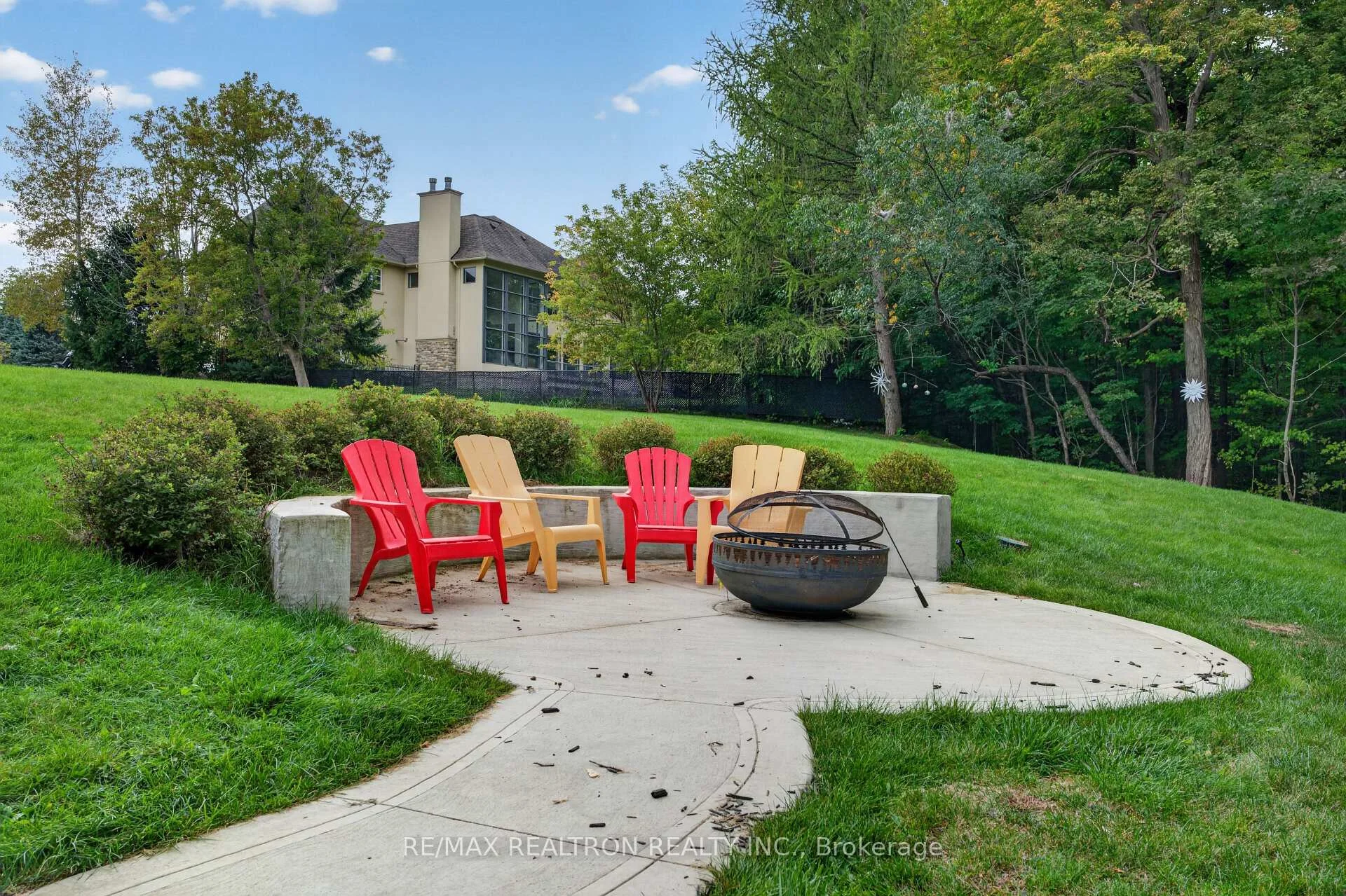 Photo 91 of 37 Offord Crescent, Aurora, Bayview Southeast — HOMEH