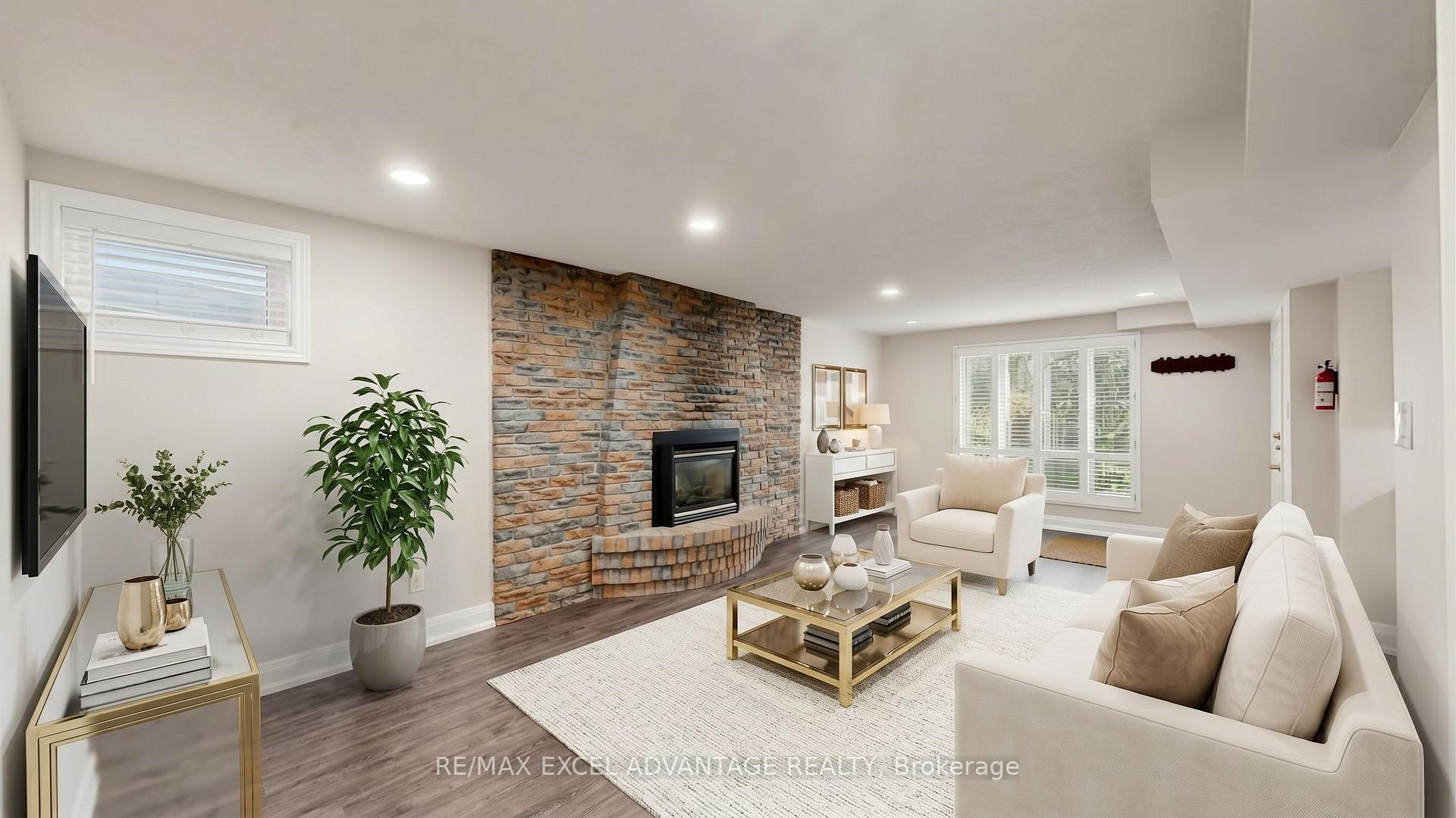 Photo of Unit Lower, 125 Royal Orchard Boulevard
