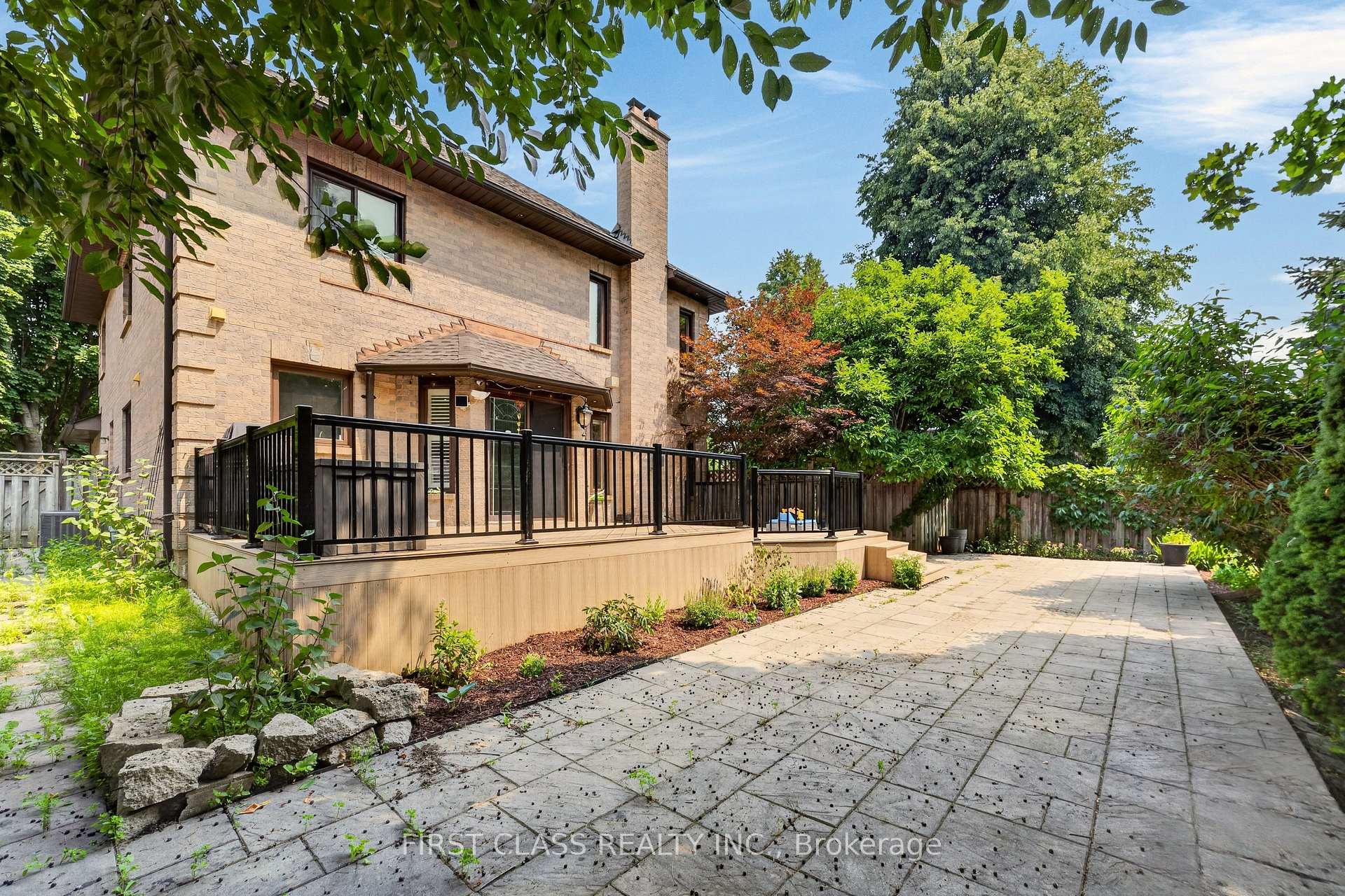 Photo 39 of 19 Tomlinson Circle, Markham, Buttonville — HOMEH