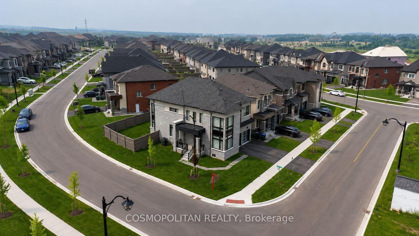 Photo 4 of 1 Icon Street, Brampton, Sandringham-Wellington — HOMEH