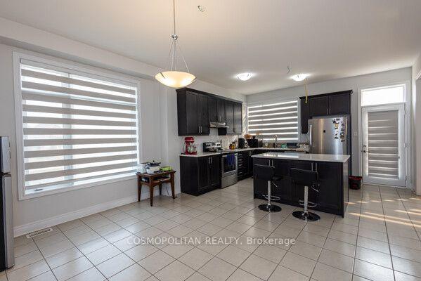 Photo 6 of 1 Icon Street, Brampton, Sandringham-Wellington — HOMEH