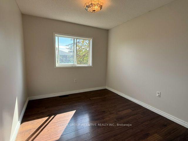 Photo 9 of 28 Weymouth Road, Barrie, Georgian Drive — HOMEH