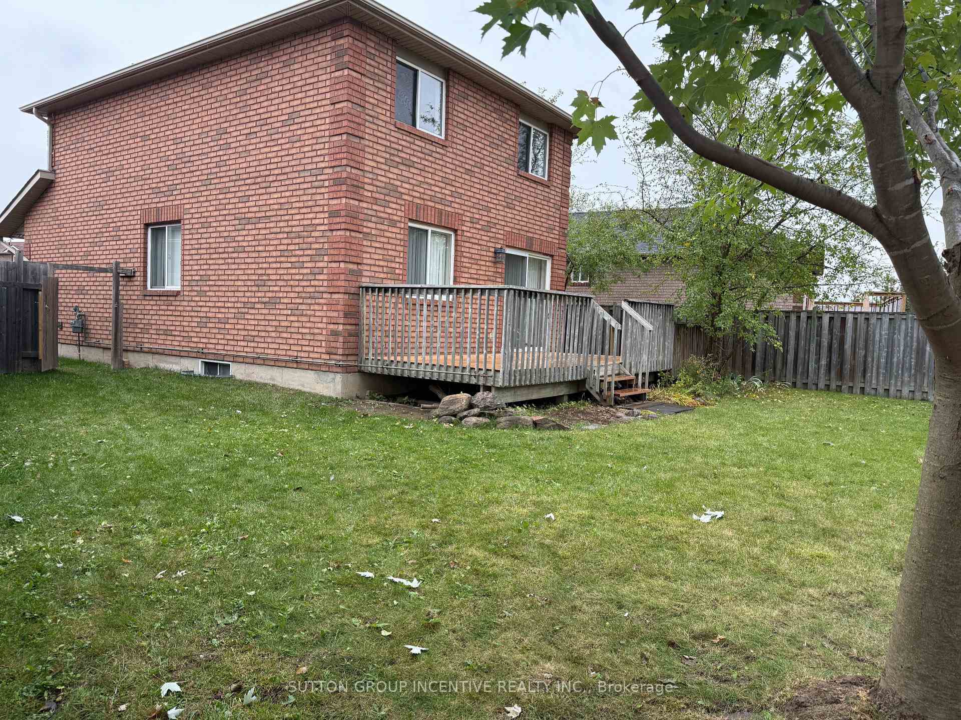 Photo 12 of 28 Weymouth Road, Barrie, Georgian Drive — HOMEH
