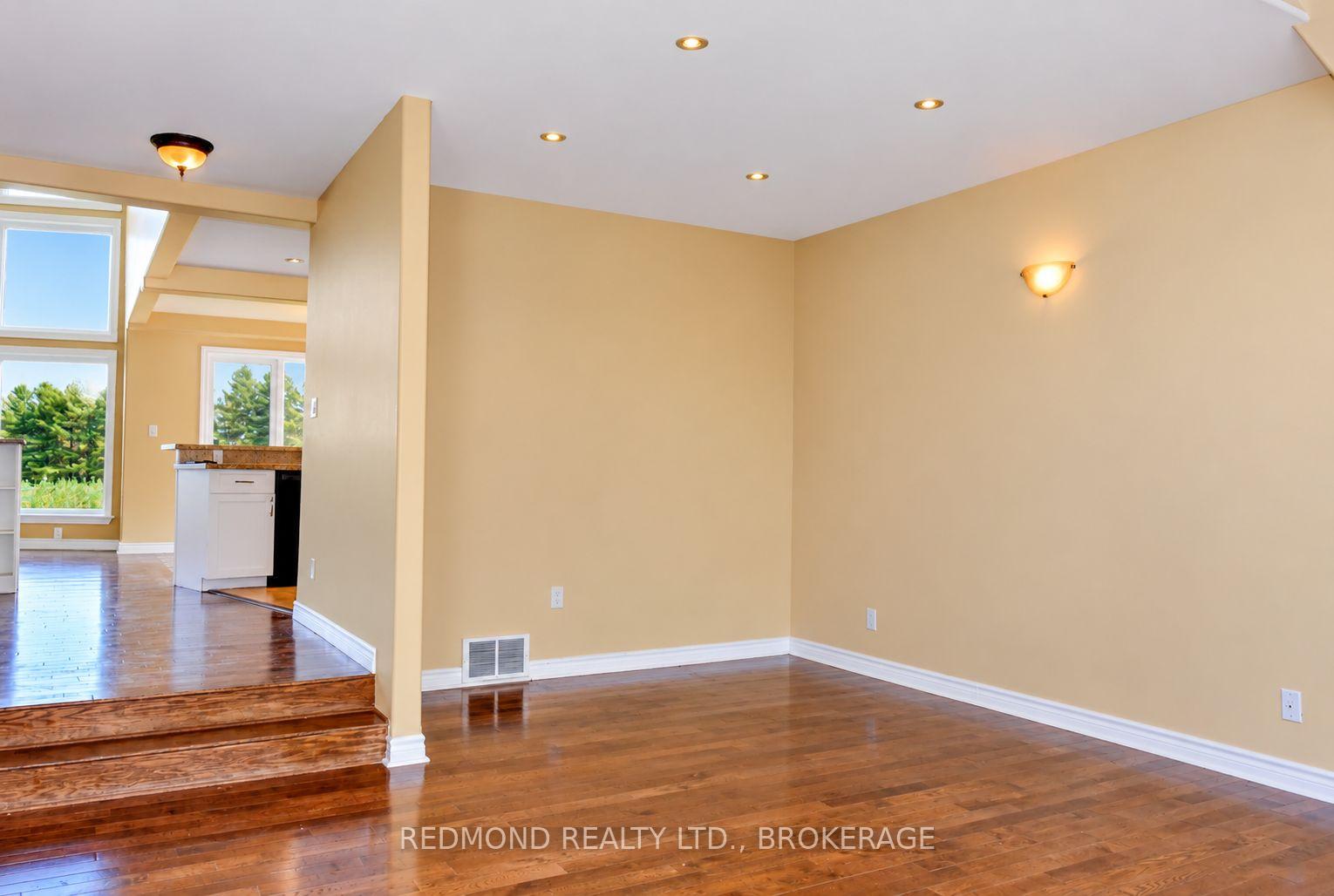 Photo 25 of 1461 English Way, Kingston, City North of 401 — HOMEH