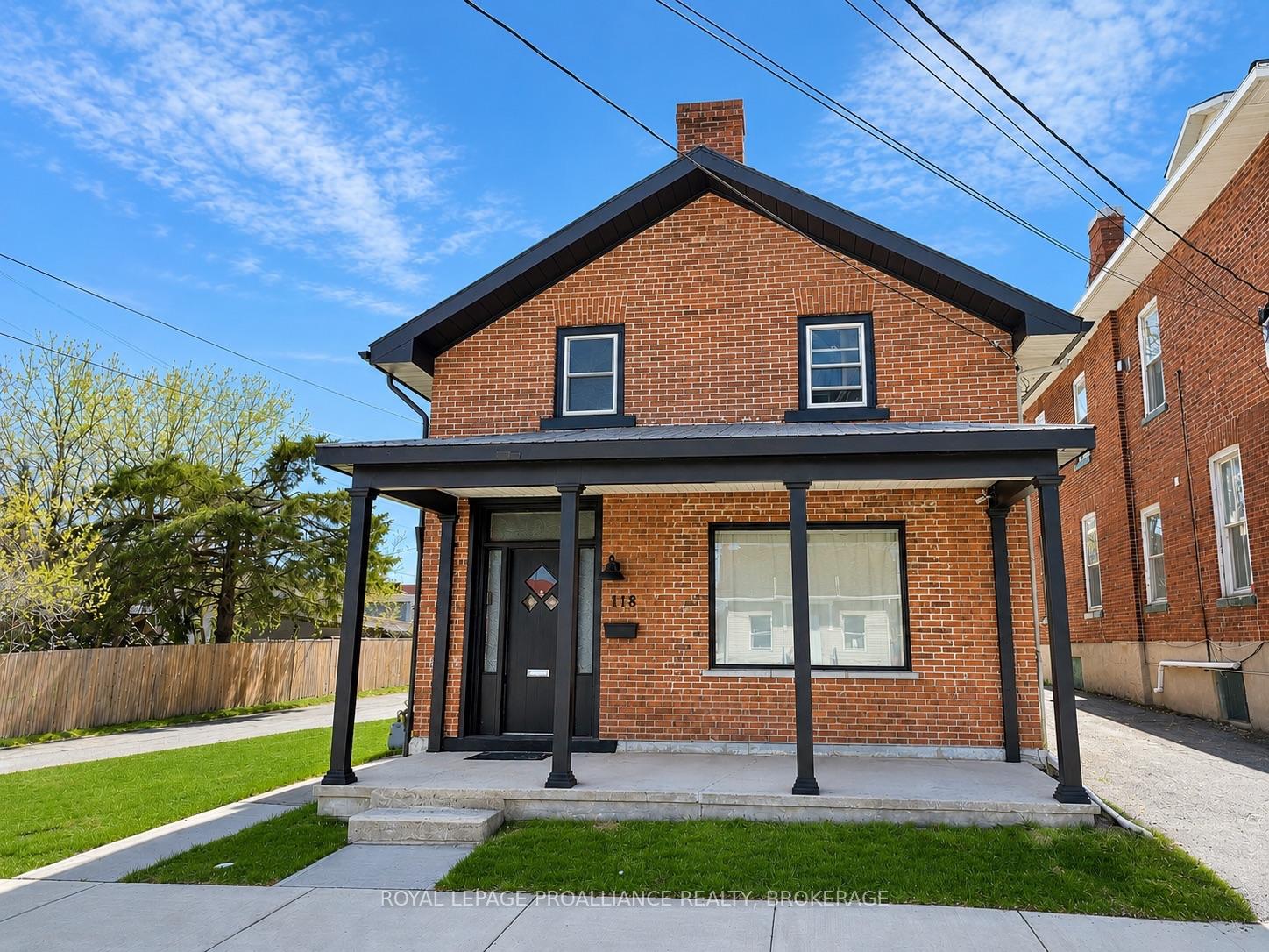 Photo of 118 East Street E
