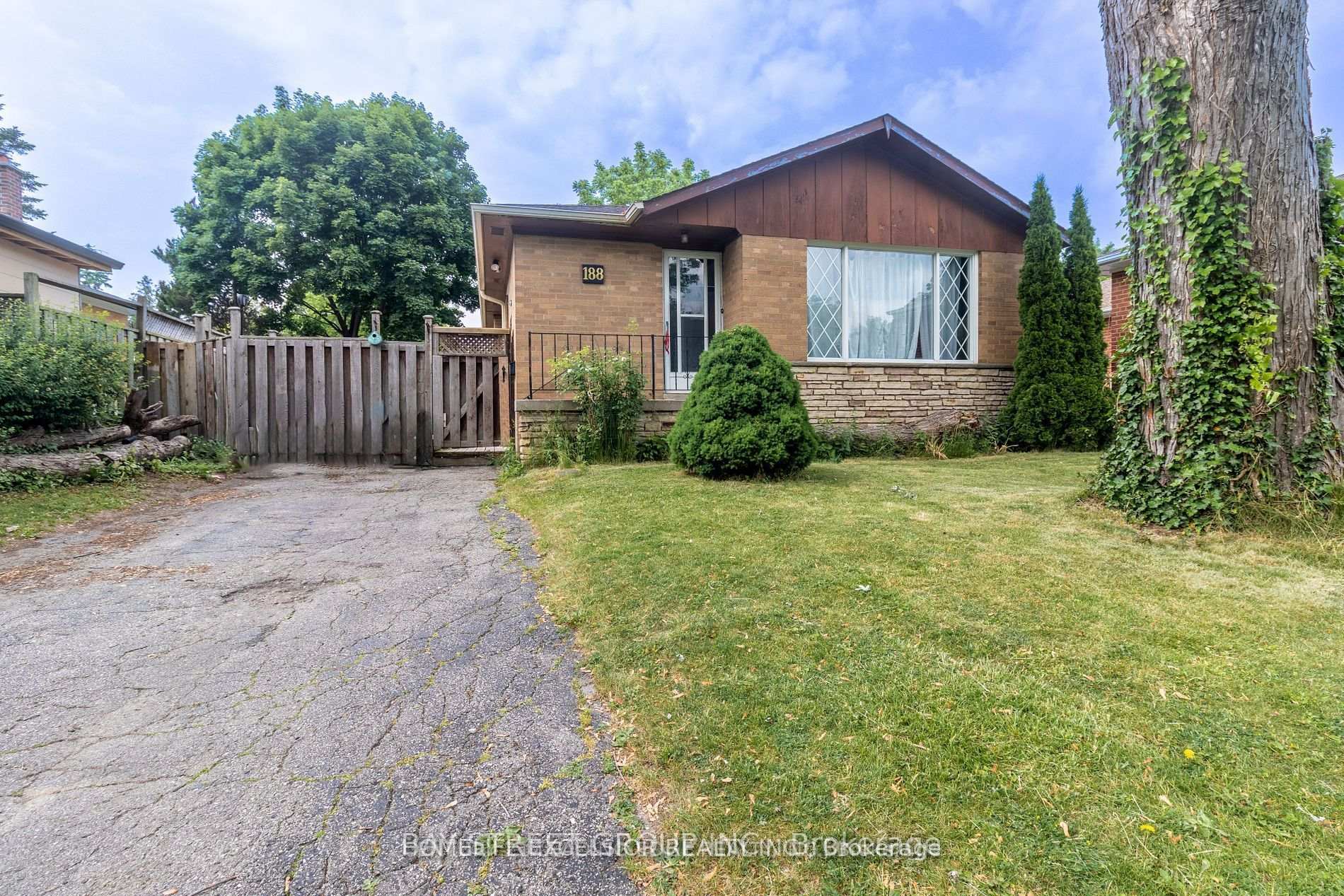 Photo 1 of Unit Main, 188 Confederation Drive, Scarborough, Woburn — HOMEH