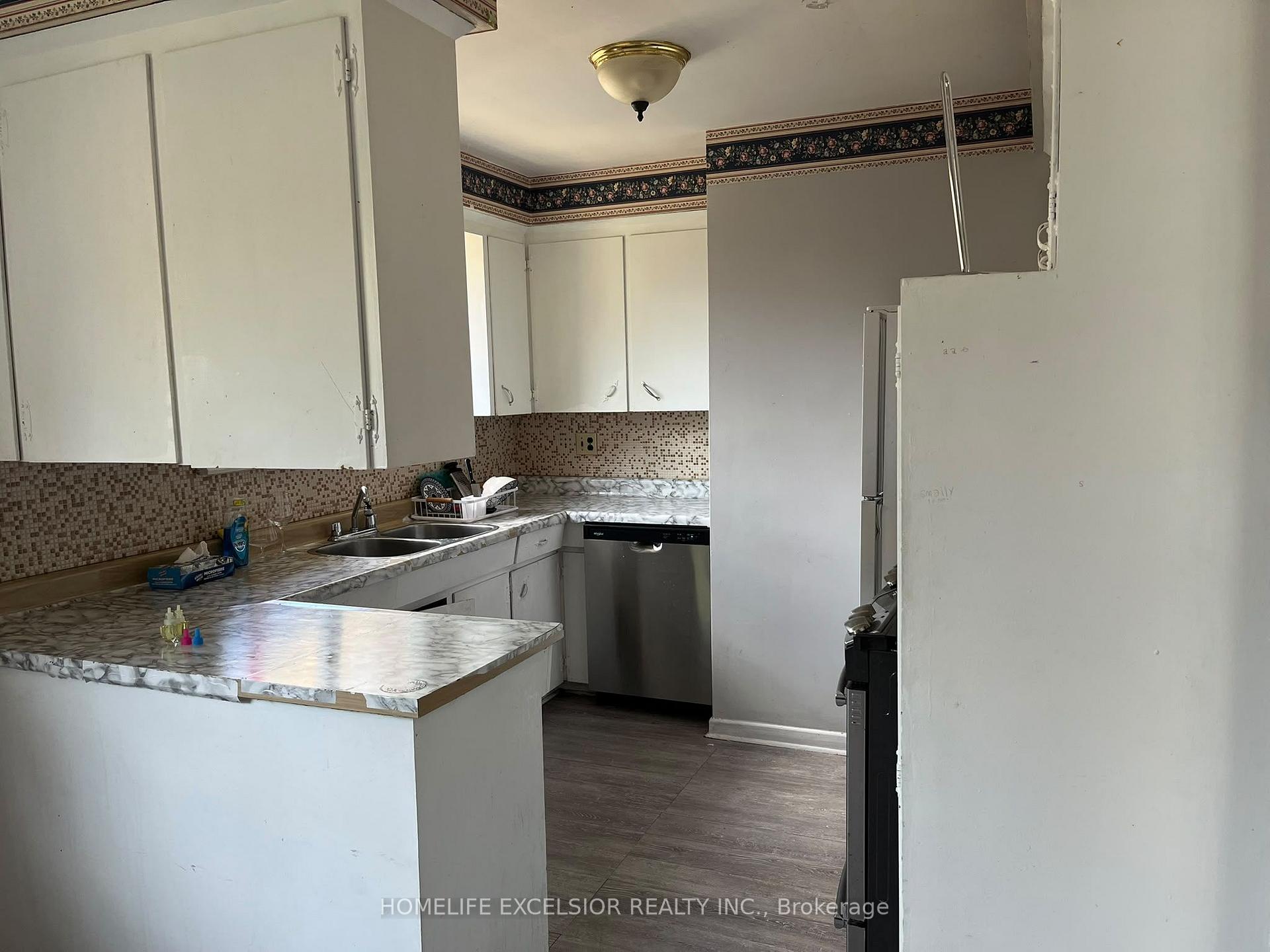 Photo 9 of Unit Main, 188 Confederation Drive, Scarborough, Woburn — HOMEH