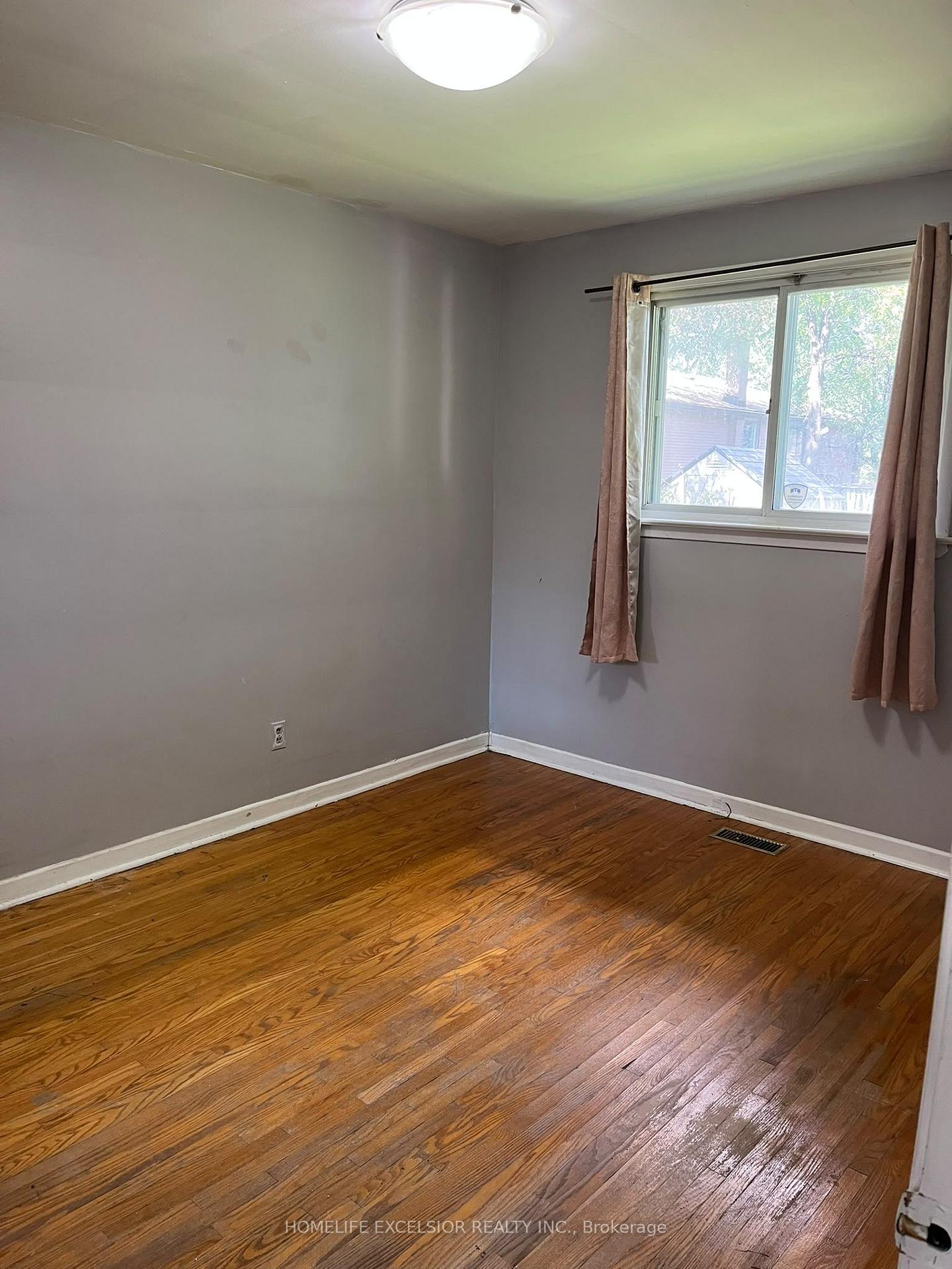 Photo 14 of Unit Main, 188 Confederation Drive, Scarborough, Woburn — HOMEH