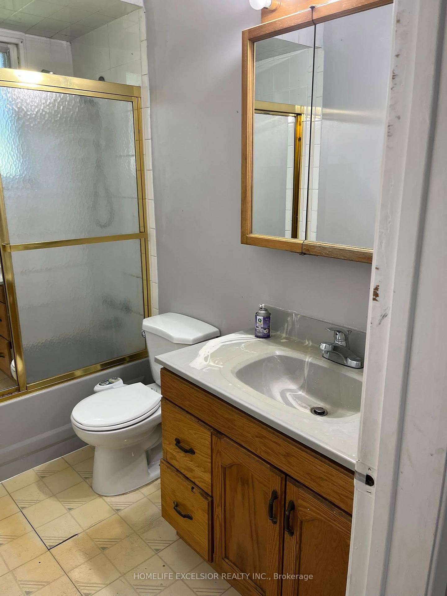 Photo 17 of Unit Main, 188 Confederation Drive, Scarborough, Woburn — HOMEH
