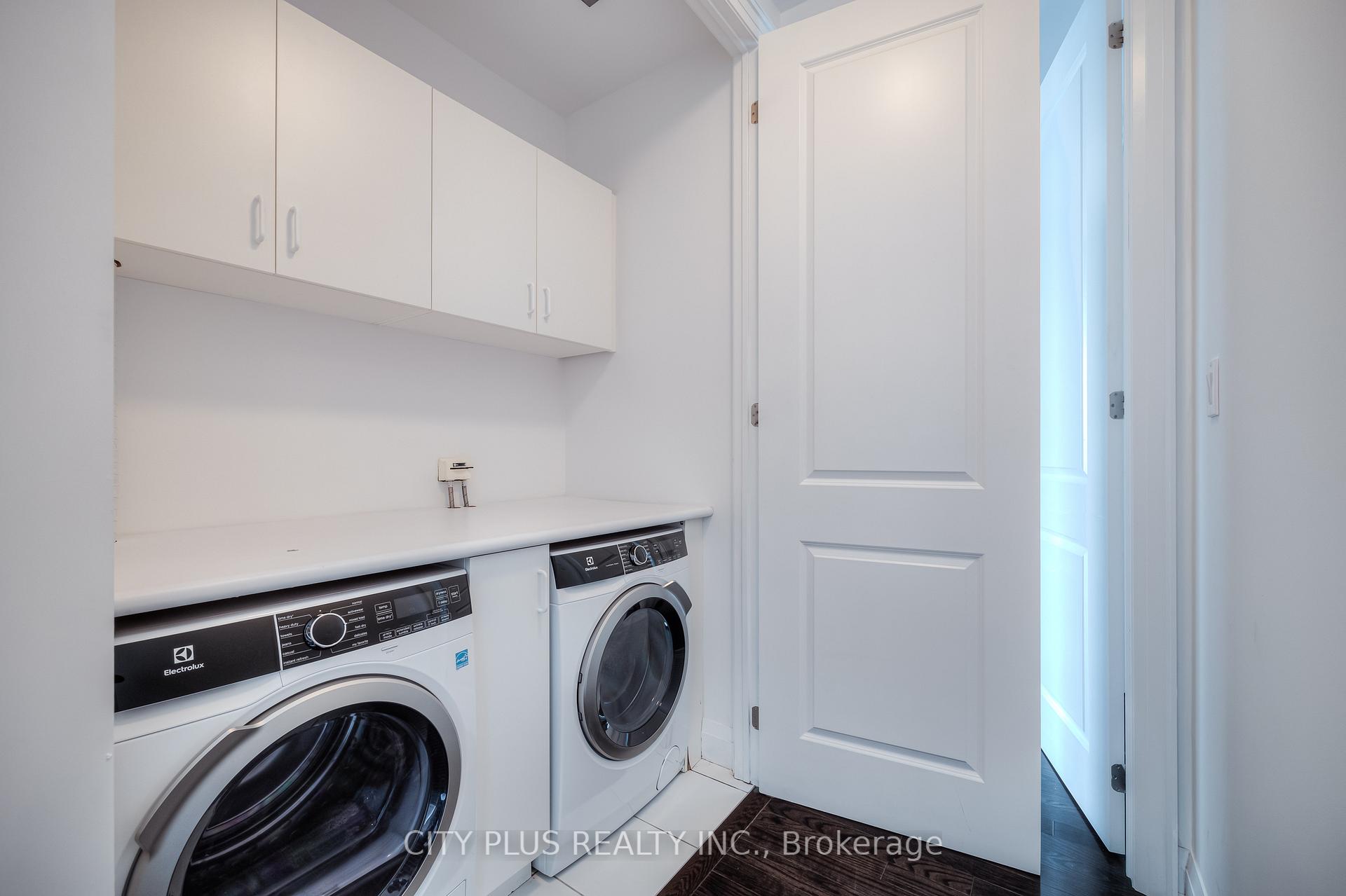 Photo 15 of Unit 2804, 1 Bedford Road, Toronto, The Annex — HOMEH