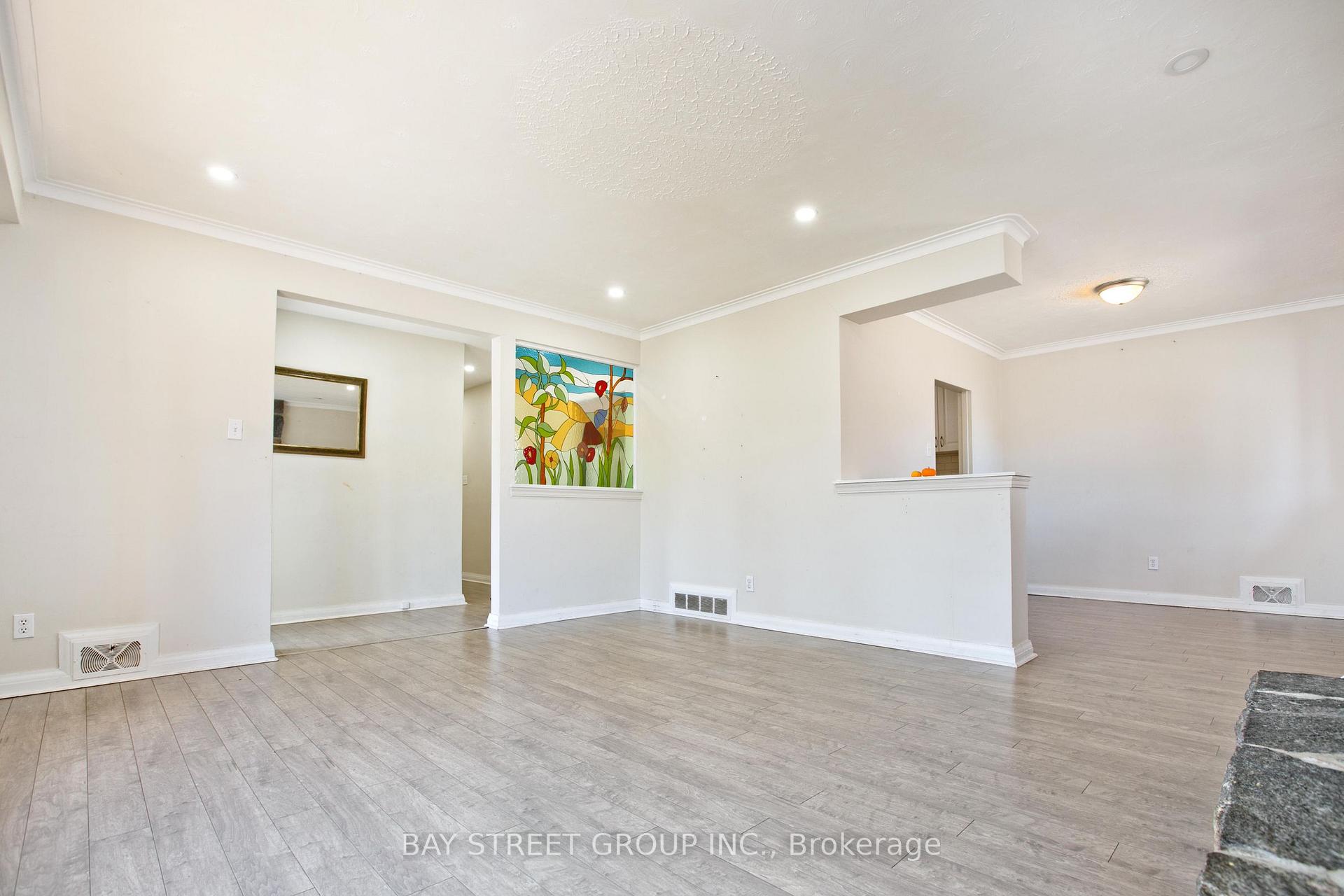 Photo 18 of 67 Elvaston Drive, North York, Victoria Village — HOMEH