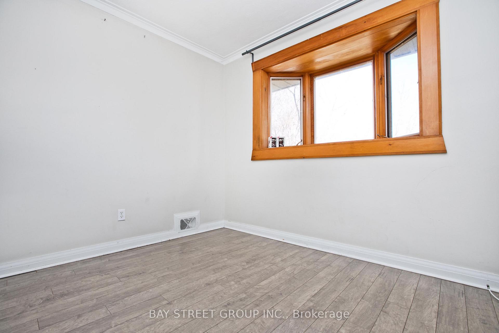 Photo 20 of 67 Elvaston Drive, North York, Victoria Village — HOMEH