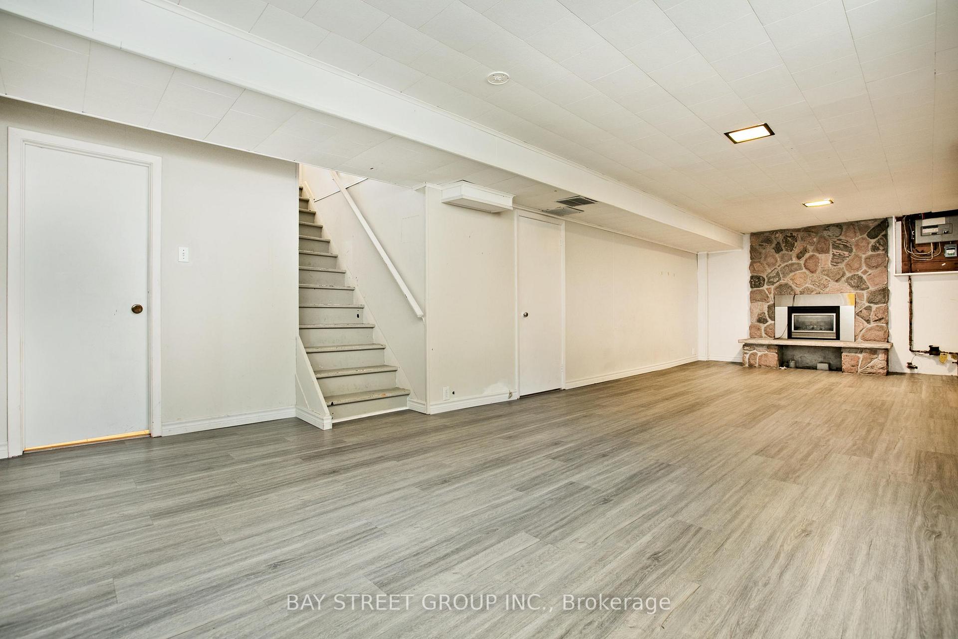 Photo 38 of 67 Elvaston Drive, North York, Victoria Village — HOMEH