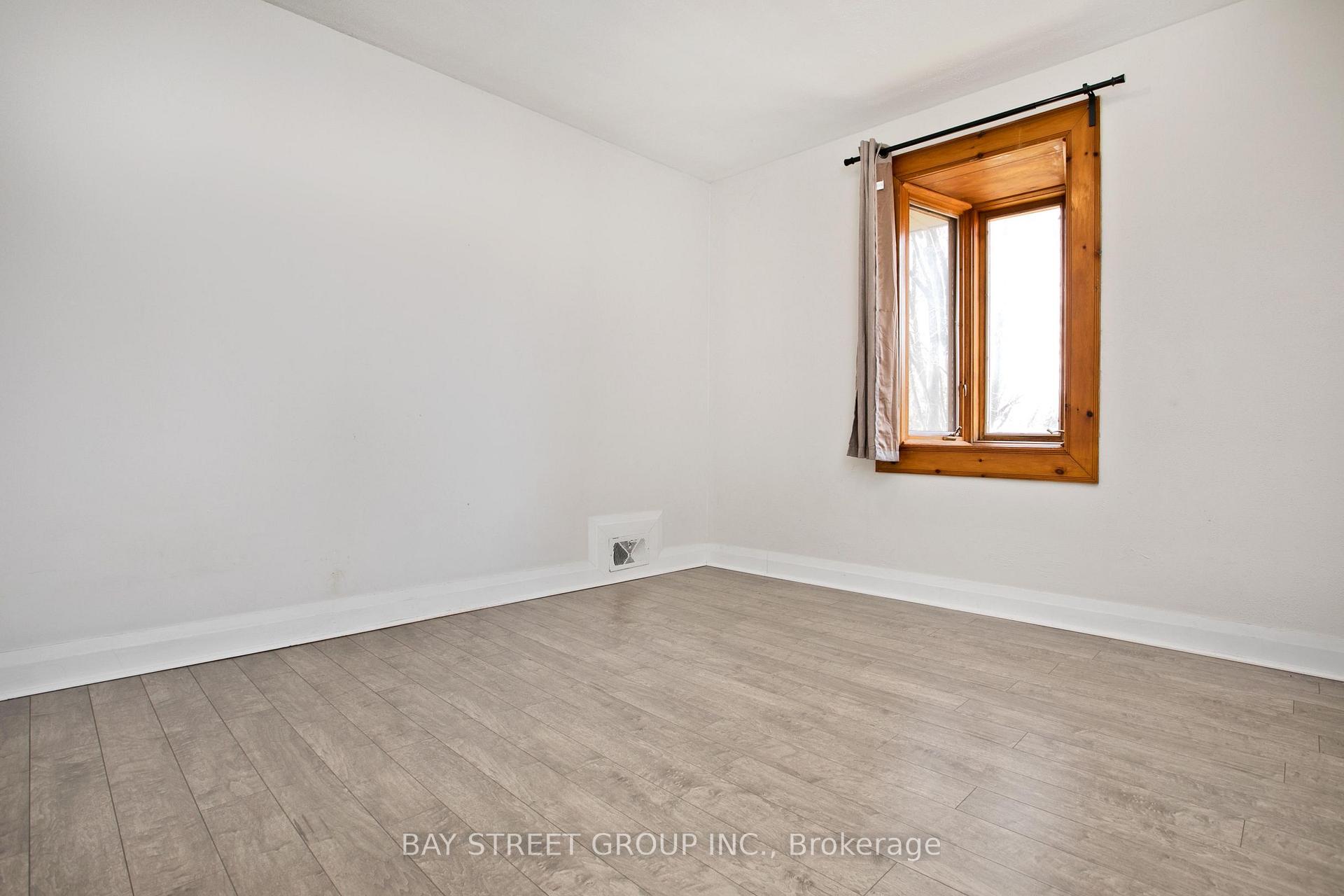 Photo 40 of 67 Elvaston Drive, North York, Victoria Village — HOMEH
