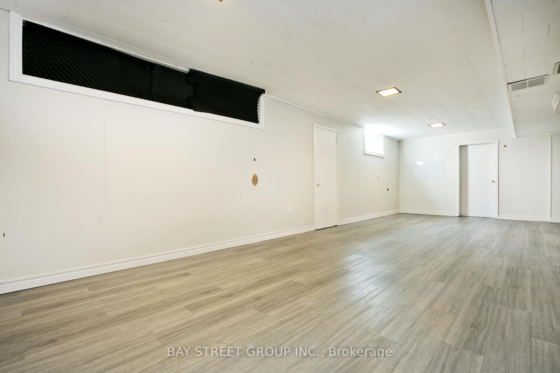 Photo 41 of 67 Elvaston Drive, North York, Victoria Village — HOMEH