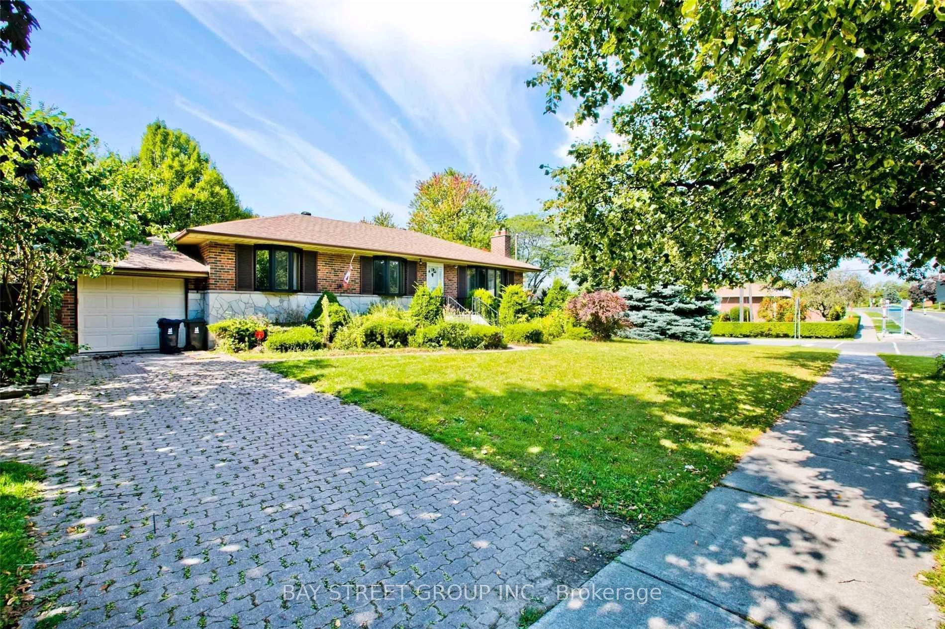 Photo 2 of 67 Elvaston Drive, North York, Victoria Village — HOMEH