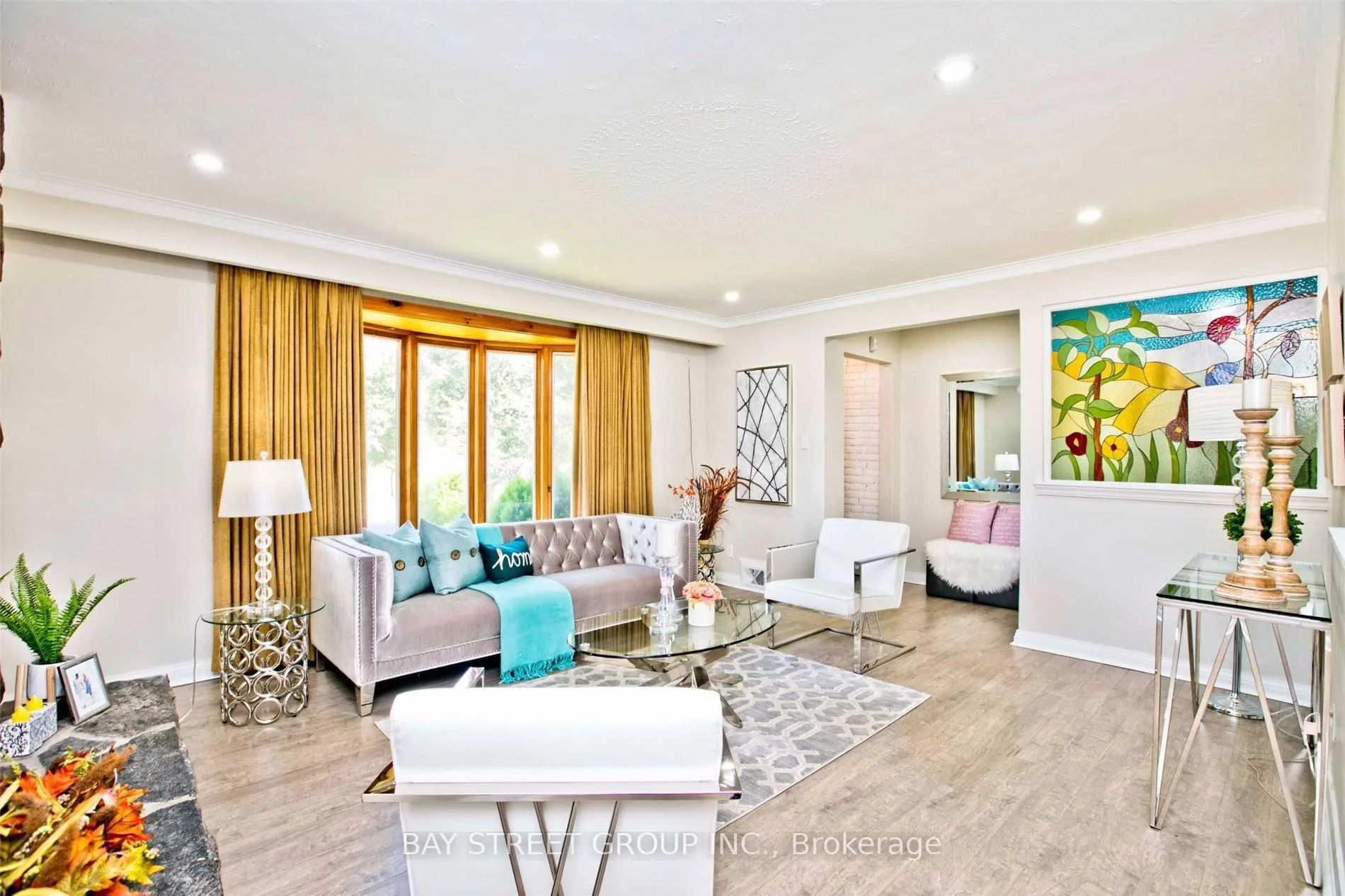 Photo 5 of 67 Elvaston Drive, North York, Victoria Village — HOMEH