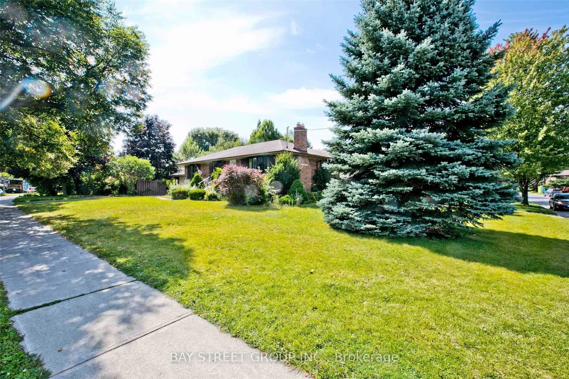 Photo 35 of 67 Elvaston Drive, North York, Victoria Village — HOMEH