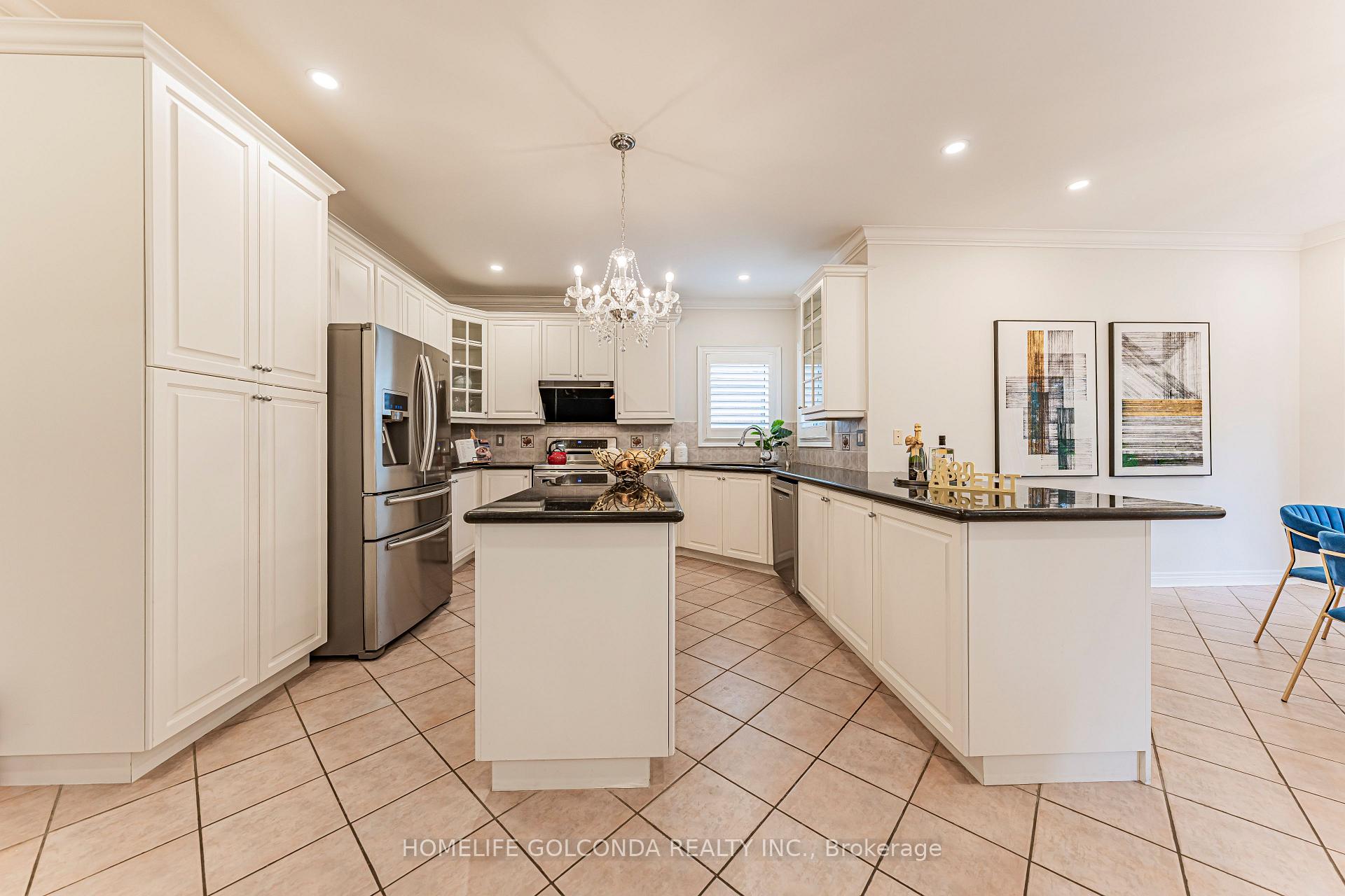 Photo 7 of 30 Goldring Crescent, Markham, Cachet — HOMEH
