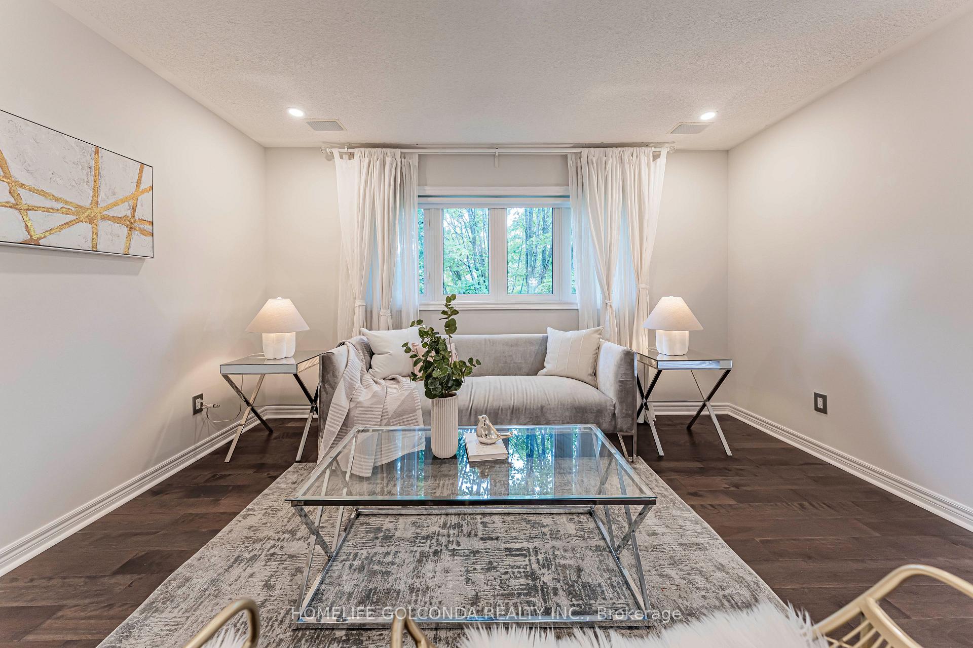 Photo 22 of 30 Goldring Crescent, Markham, Cachet — HOMEH