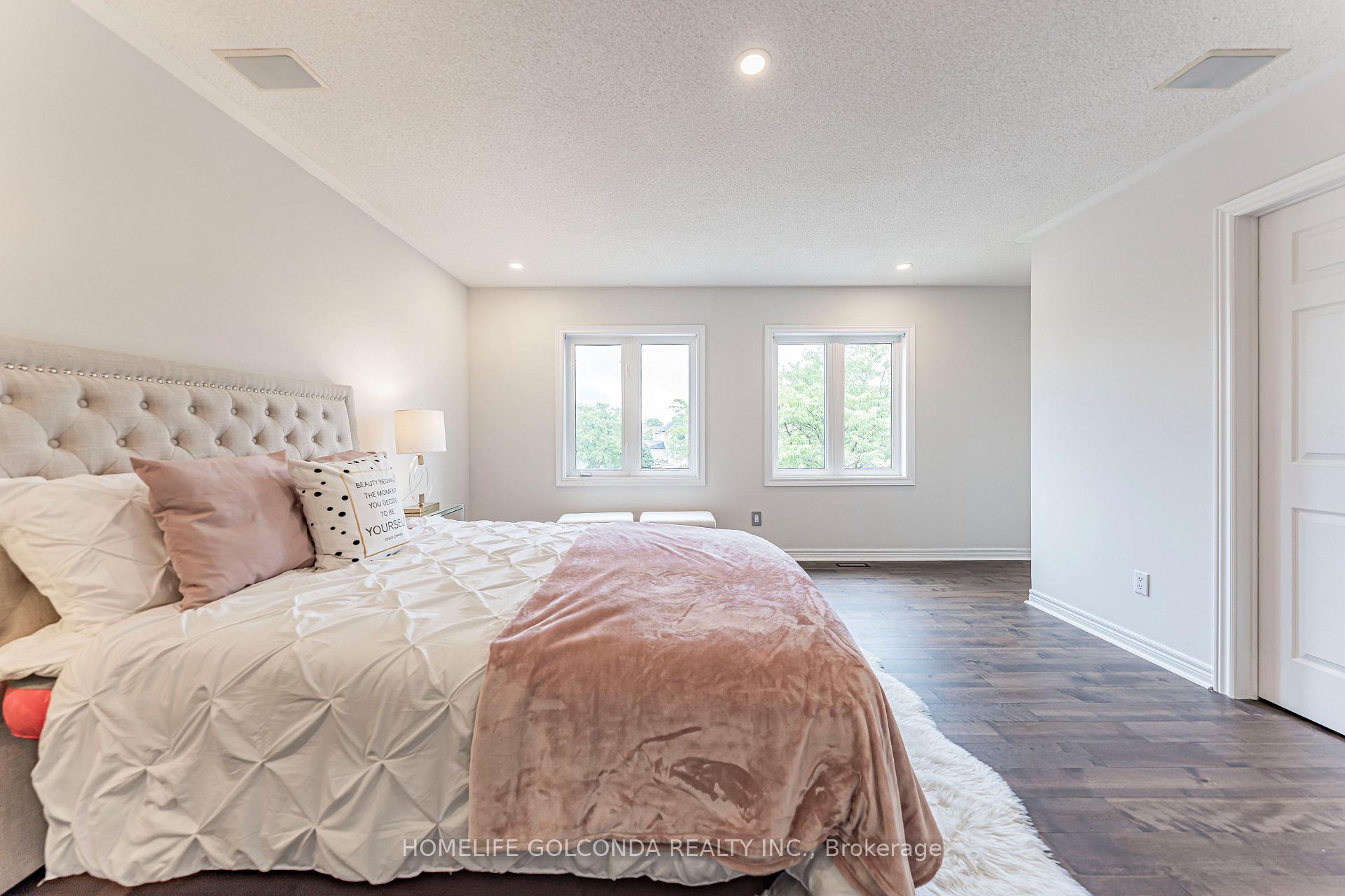 Photo 29 of 30 Goldring Crescent, Markham, Cachet — HOMEH