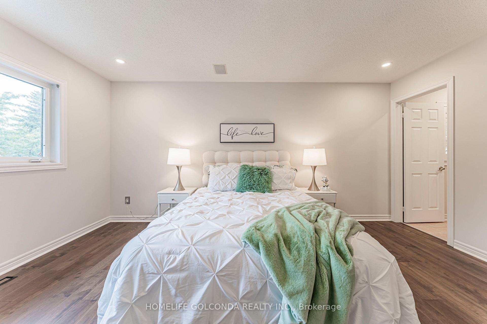 Photo 32 of 30 Goldring Crescent, Markham, Cachet — HOMEH